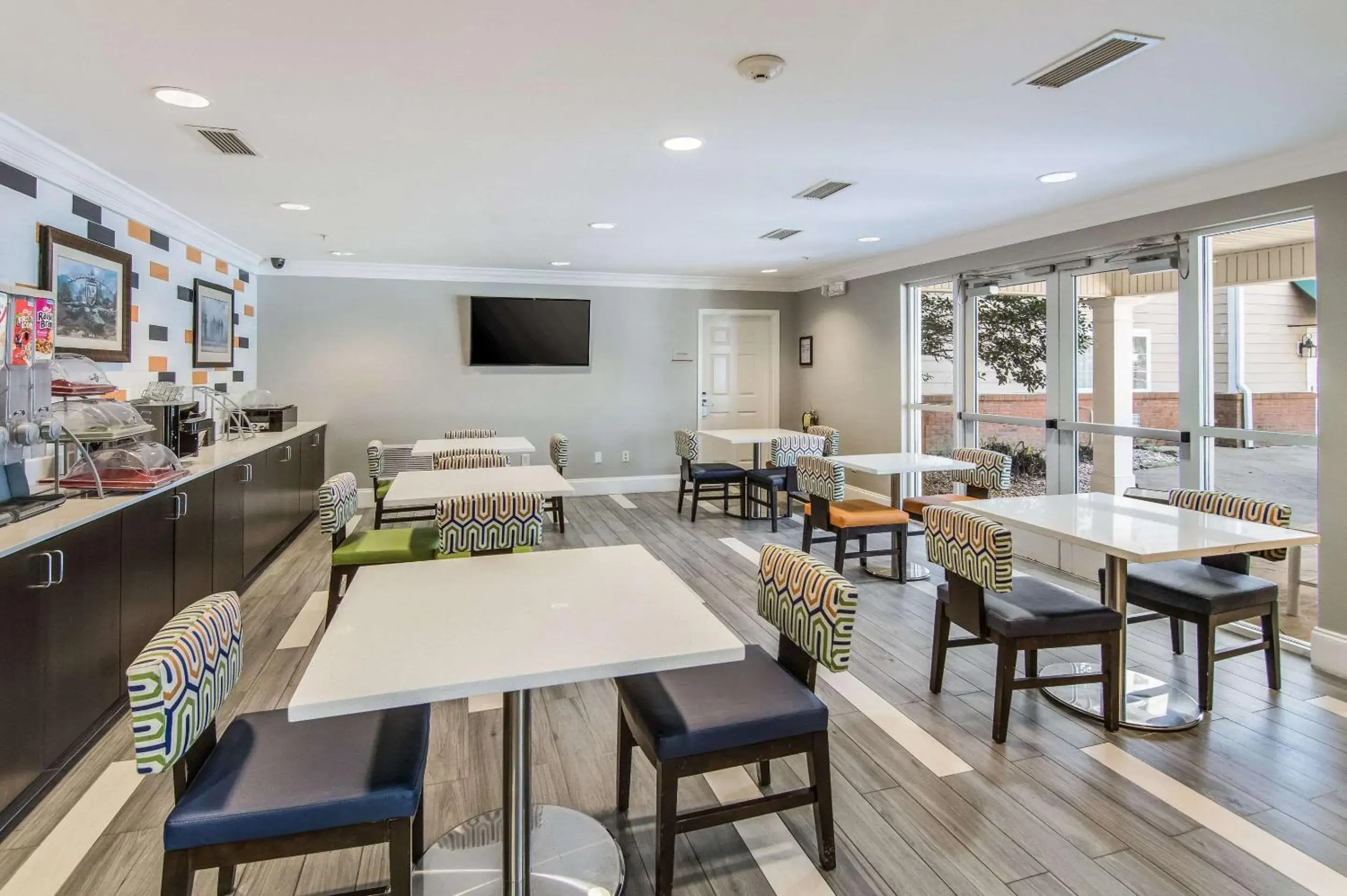 Restaurant/places to eat in MainStay Suites Columbus near Fort Benning Restaurant/places to eat in MainStay Suites Columbus near Fort Benning