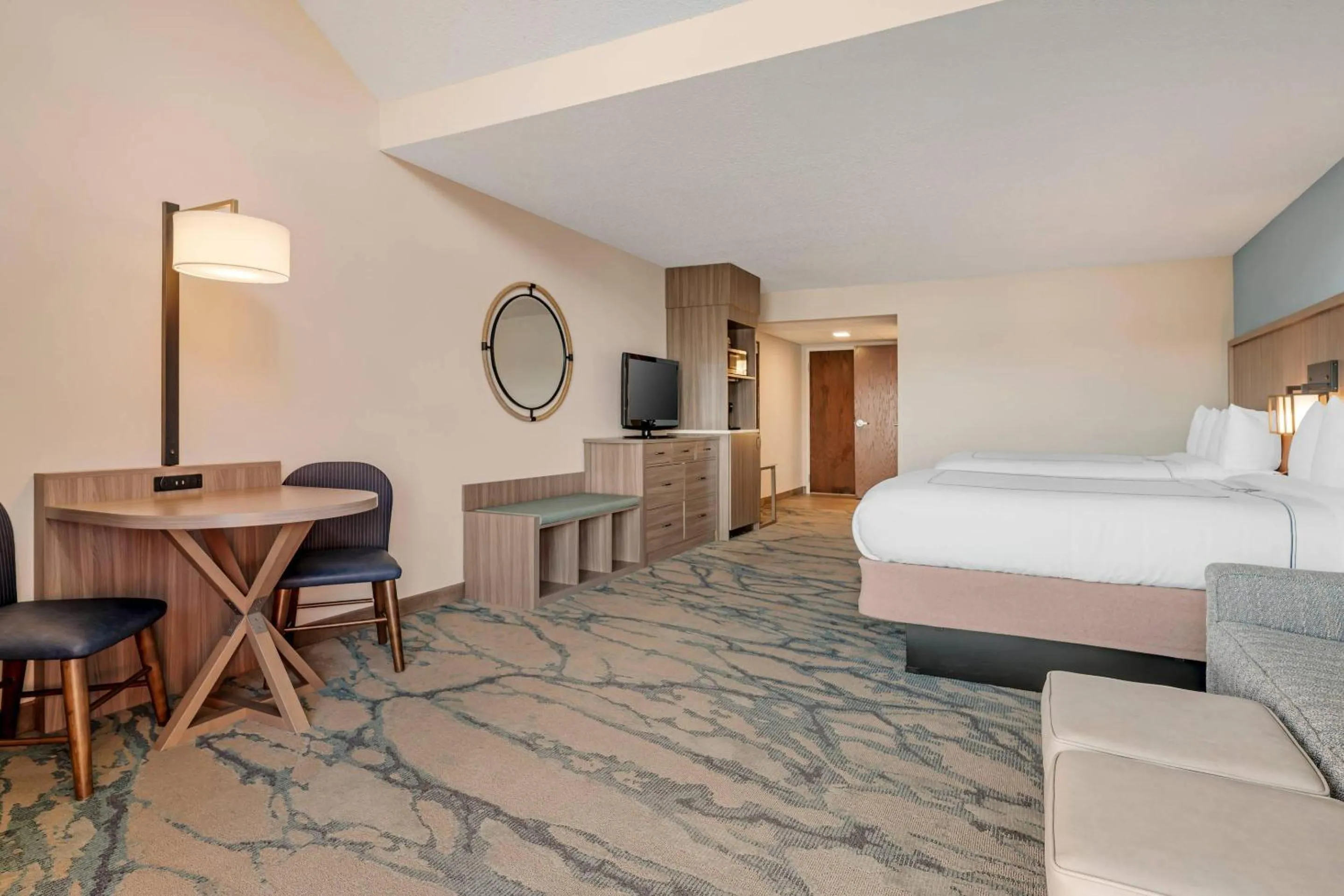 Bedroom, Bed in Heidel House Hotel and Conference Center, an Ascend Collection Hotel