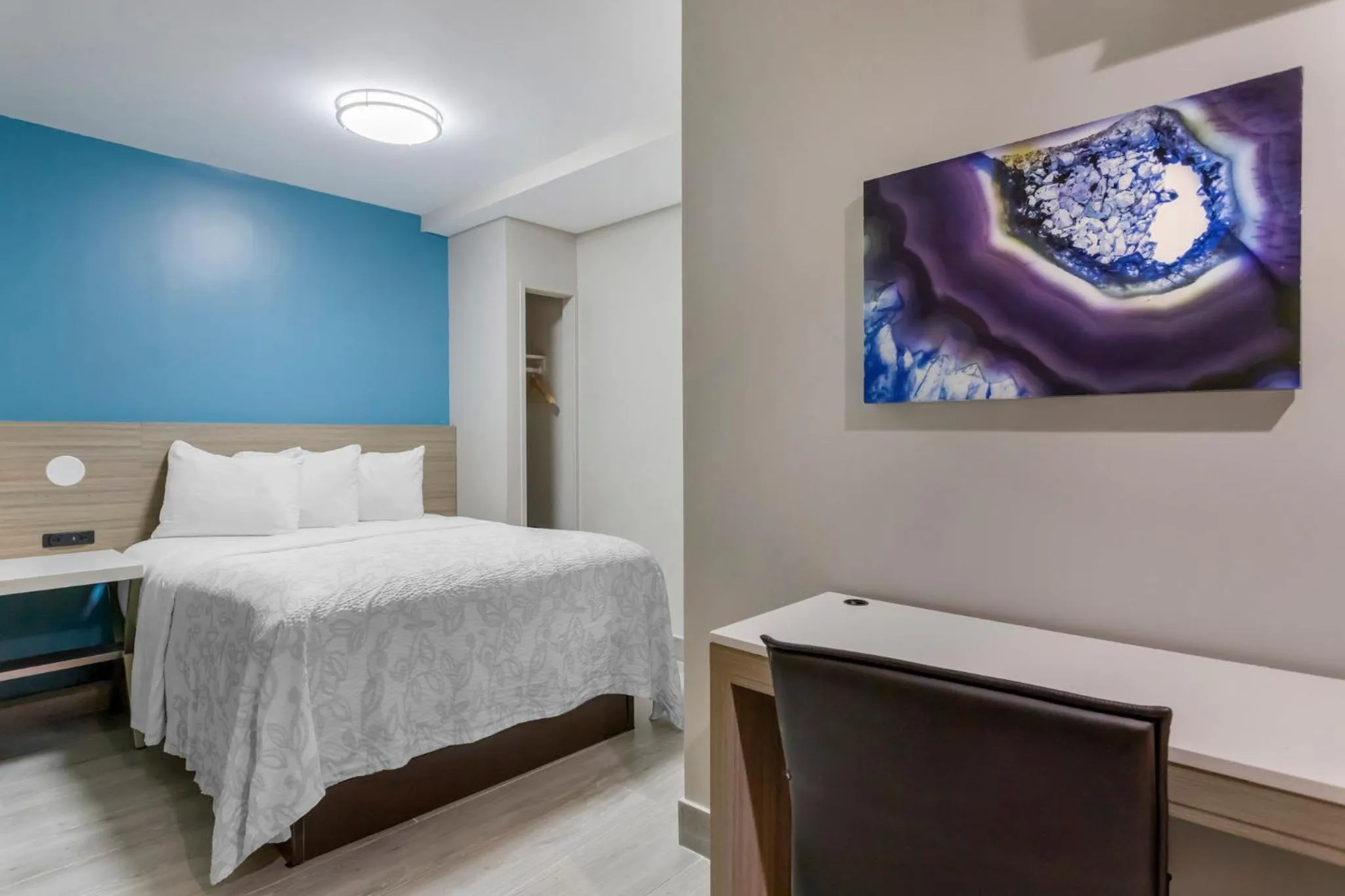 Photo of the whole room, Bed in Red Roof PLUS Brooklyn - Flatbush Ave