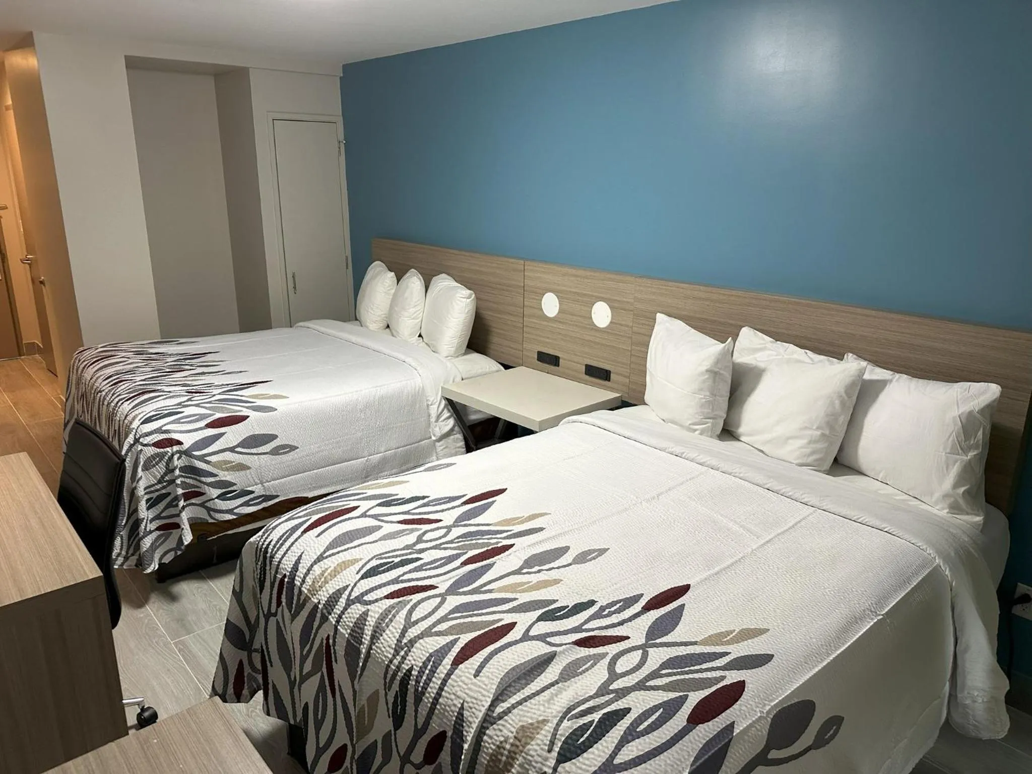 Photo of the whole room, Bed in Red Roof PLUS Brooklyn - Flatbush Ave