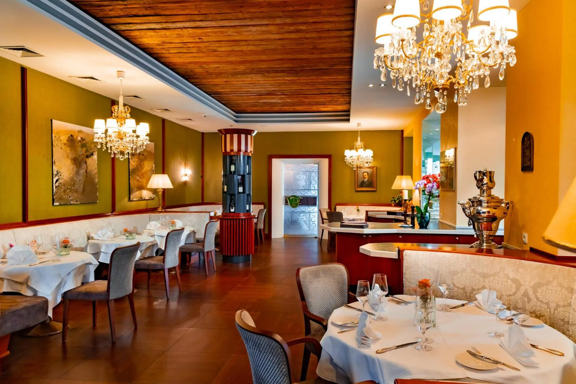 Restaurant/places to eat in Parkhotel Graz - Traditional Luxury
