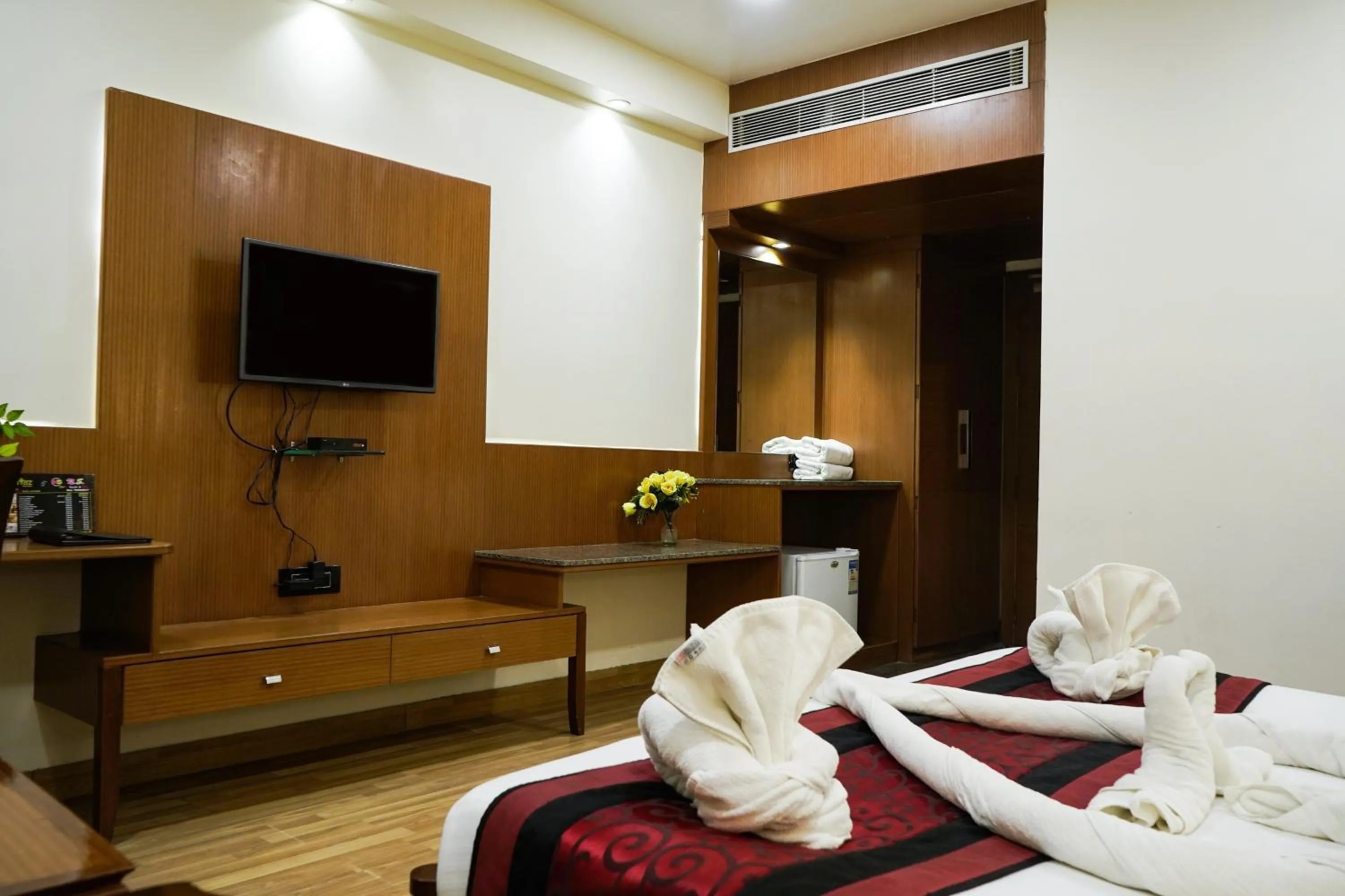 TV and multimedia, TV/Entertainment Center in Hotel Adityaz