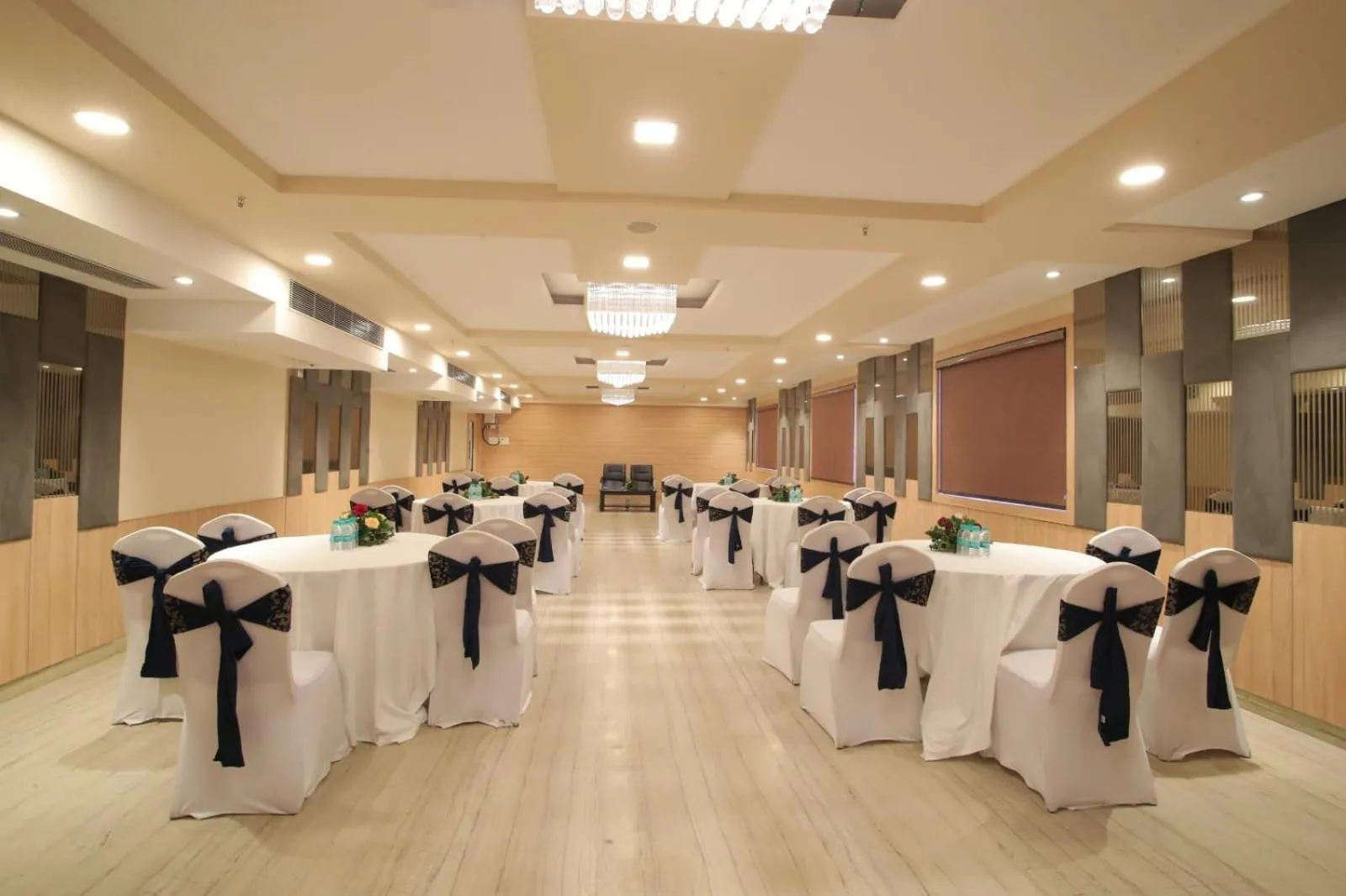 Banquet/Function facilities, Banquet Facilities in Hotel Adityaz
