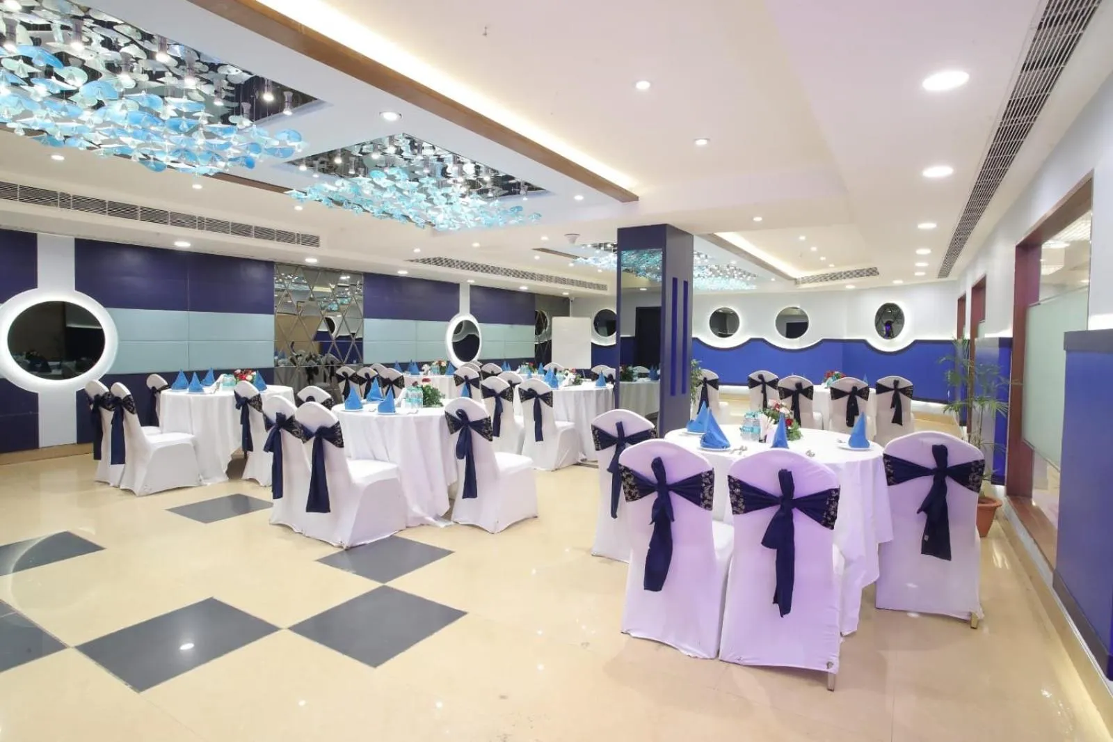 Banquet/Function facilities, Banquet Facilities in Hotel Adityaz