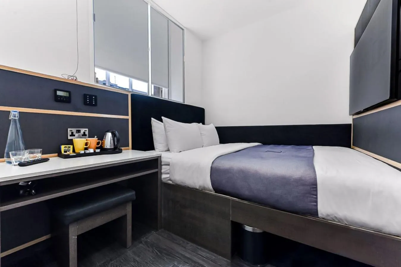 Bed in The Z Hotel Strand