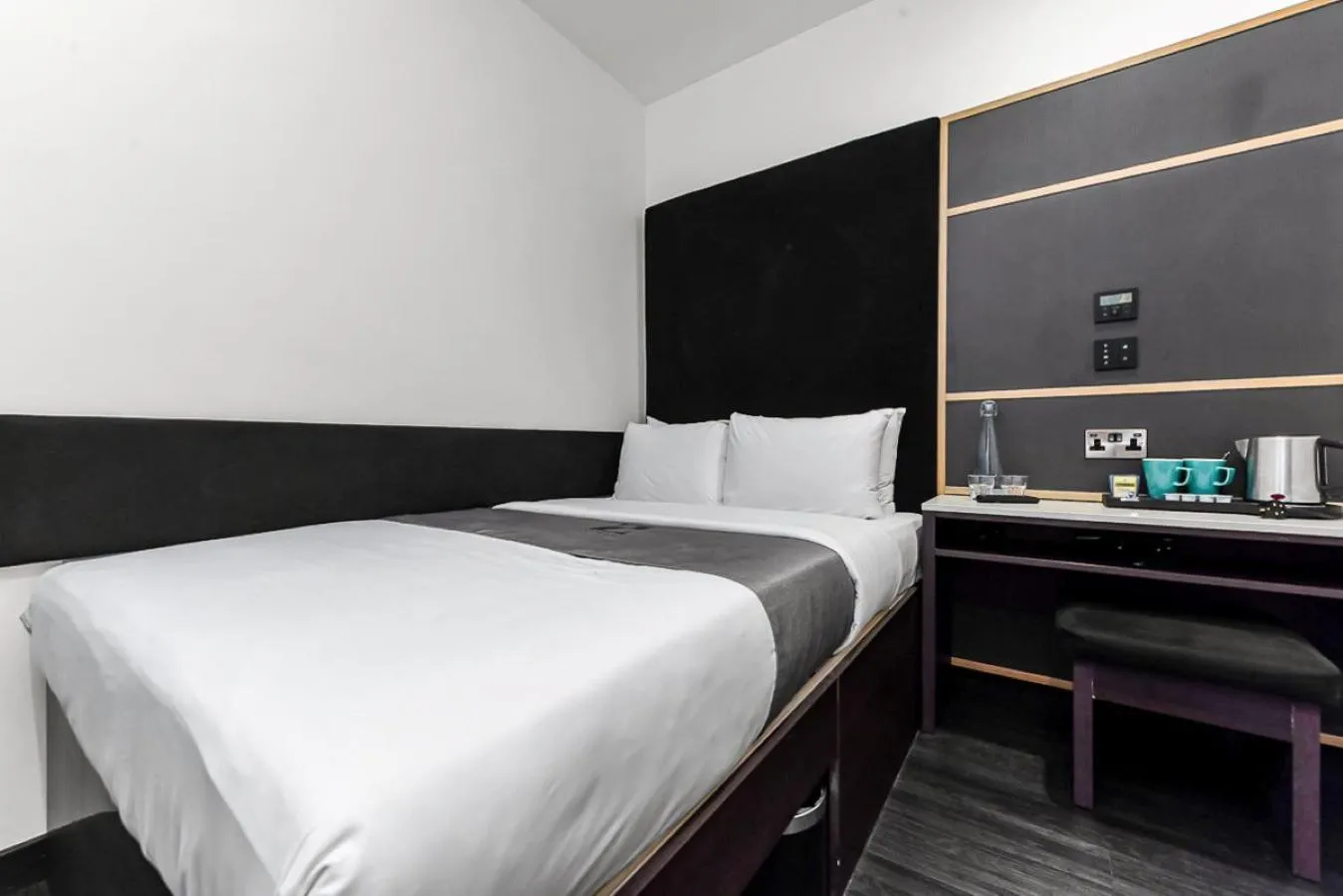 Bed in The Z Hotel Strand