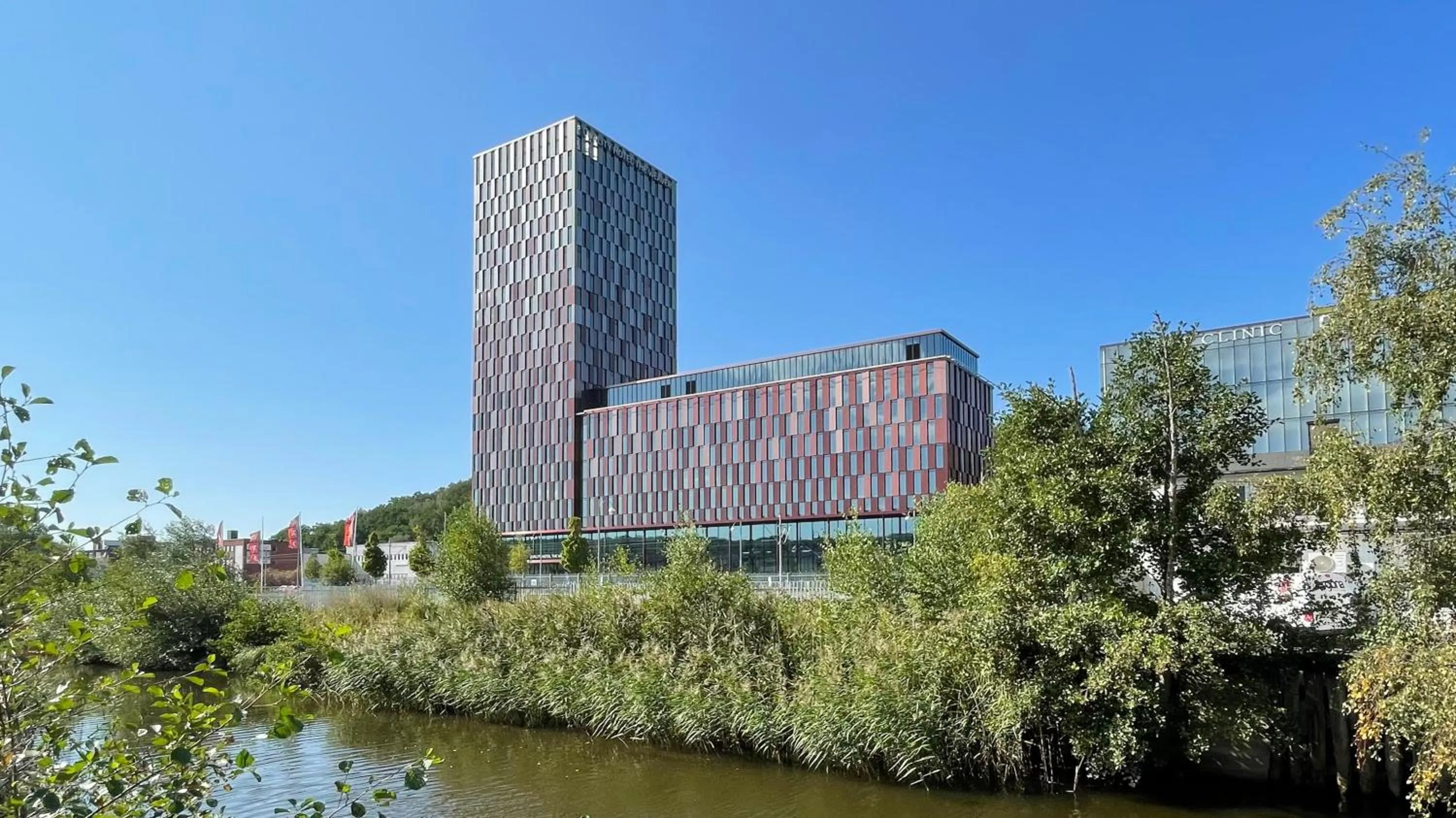 Property building in Quality Hotel The Weaver