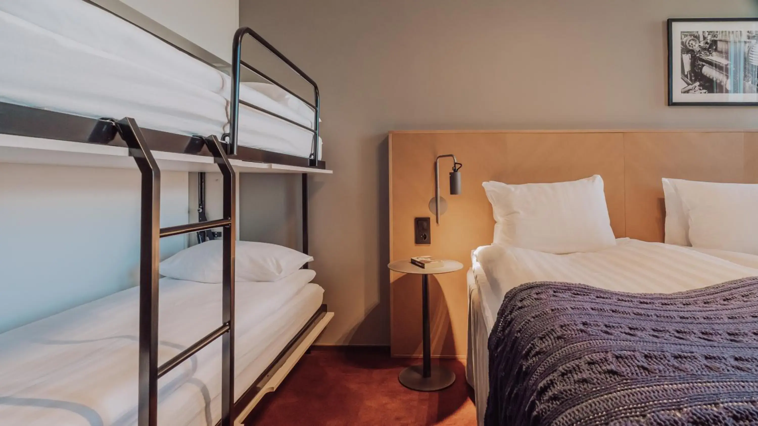 Property building, Bed in Quality Hotel The Weaver Property building, Bed in Quality Hotel The Weaver