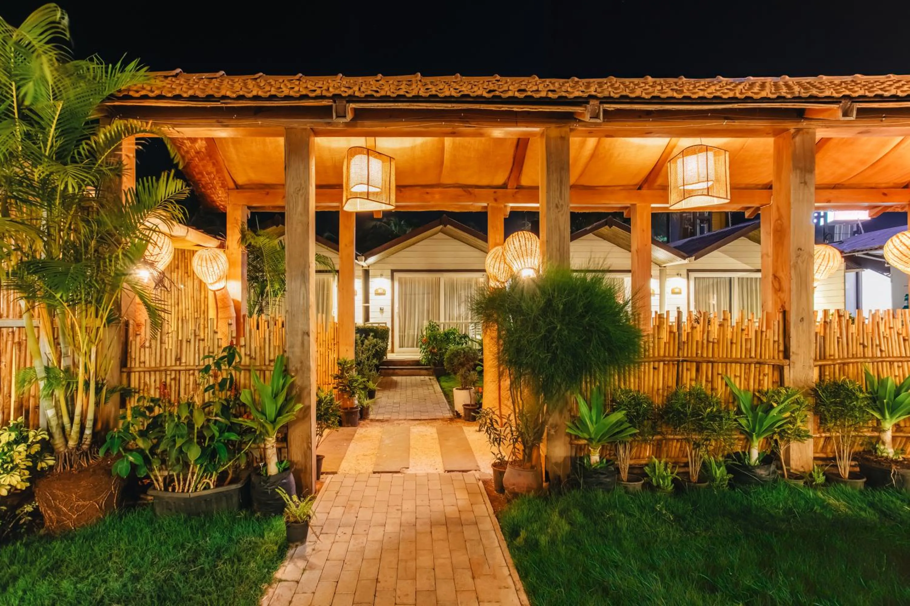 Facade/entrance in Stone Wood Beach Resort, Vagator