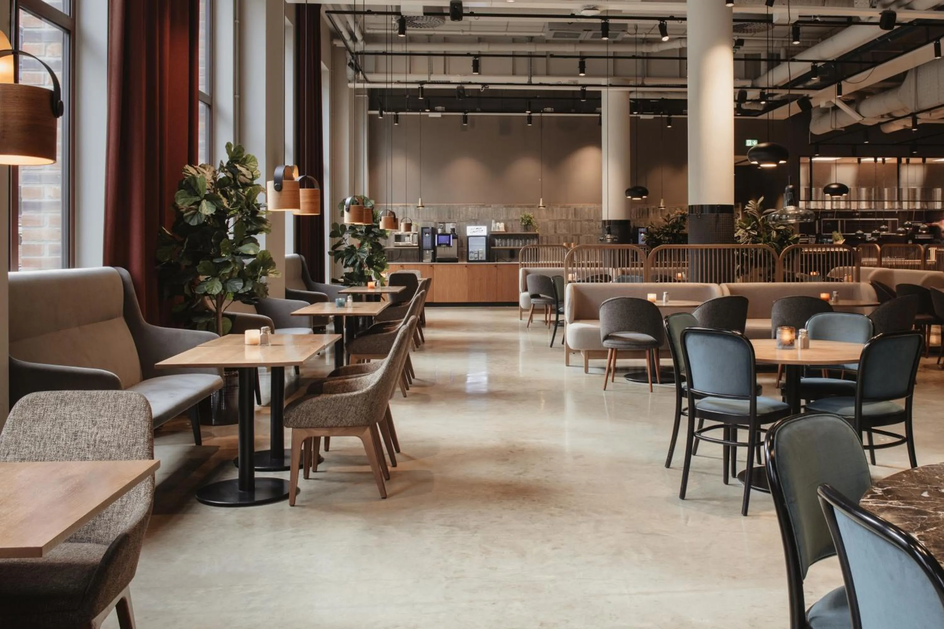 Restaurant/places to eat in Home Hotel Tapetfabriken