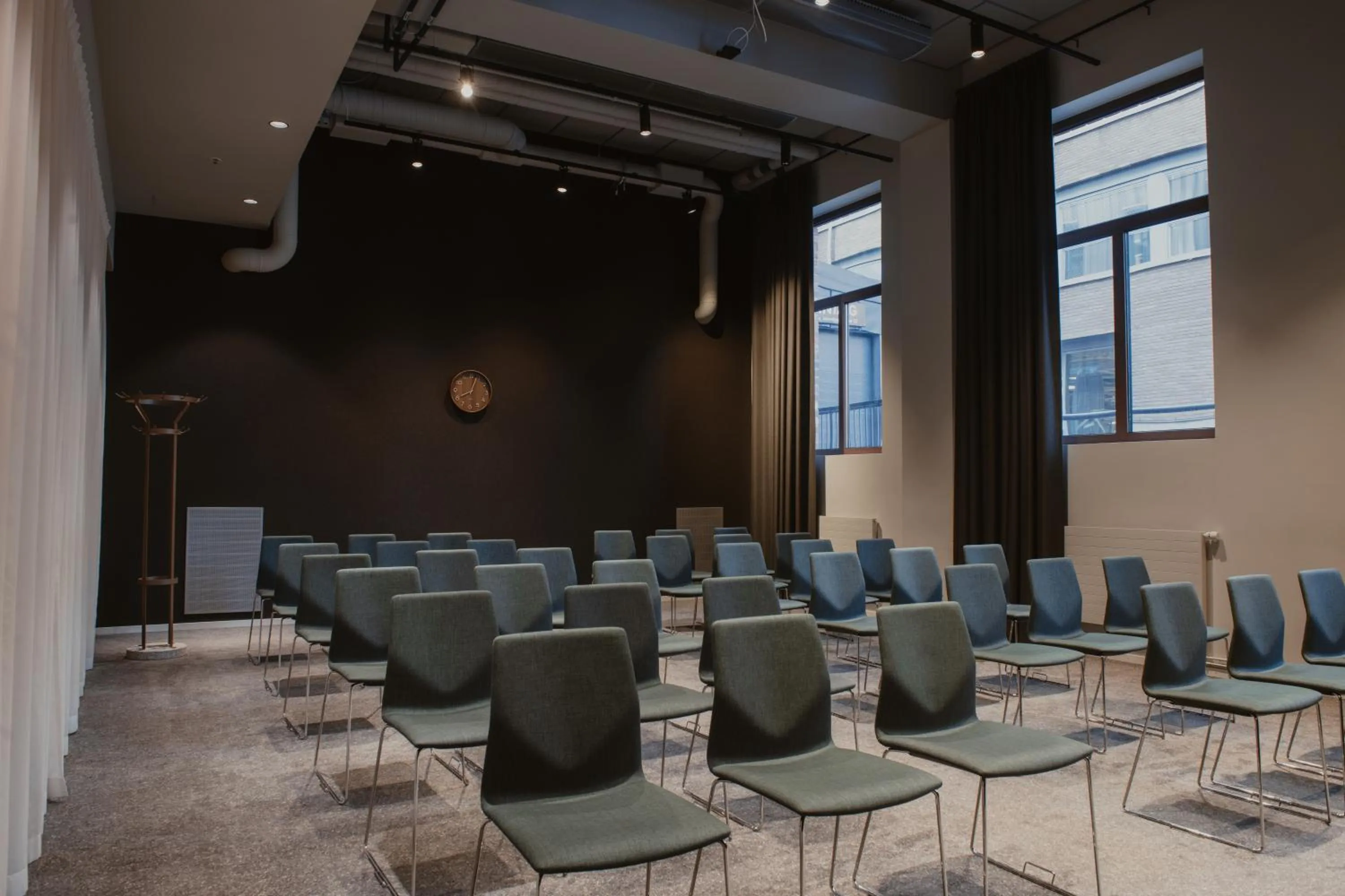 Meeting/conference room in Home Hotel Tapetfabriken