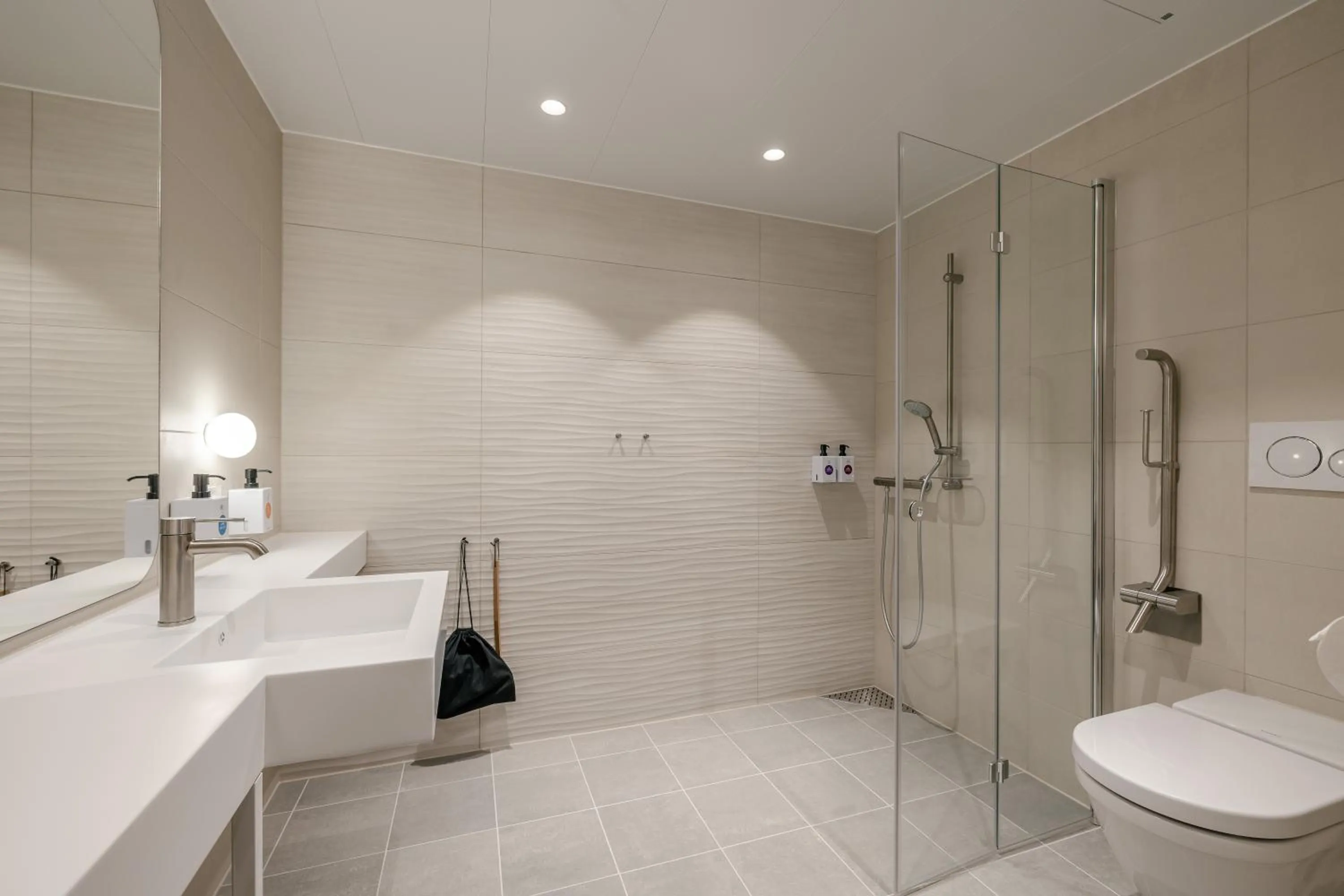 Bathroom in Quality Hotel Ramsalt