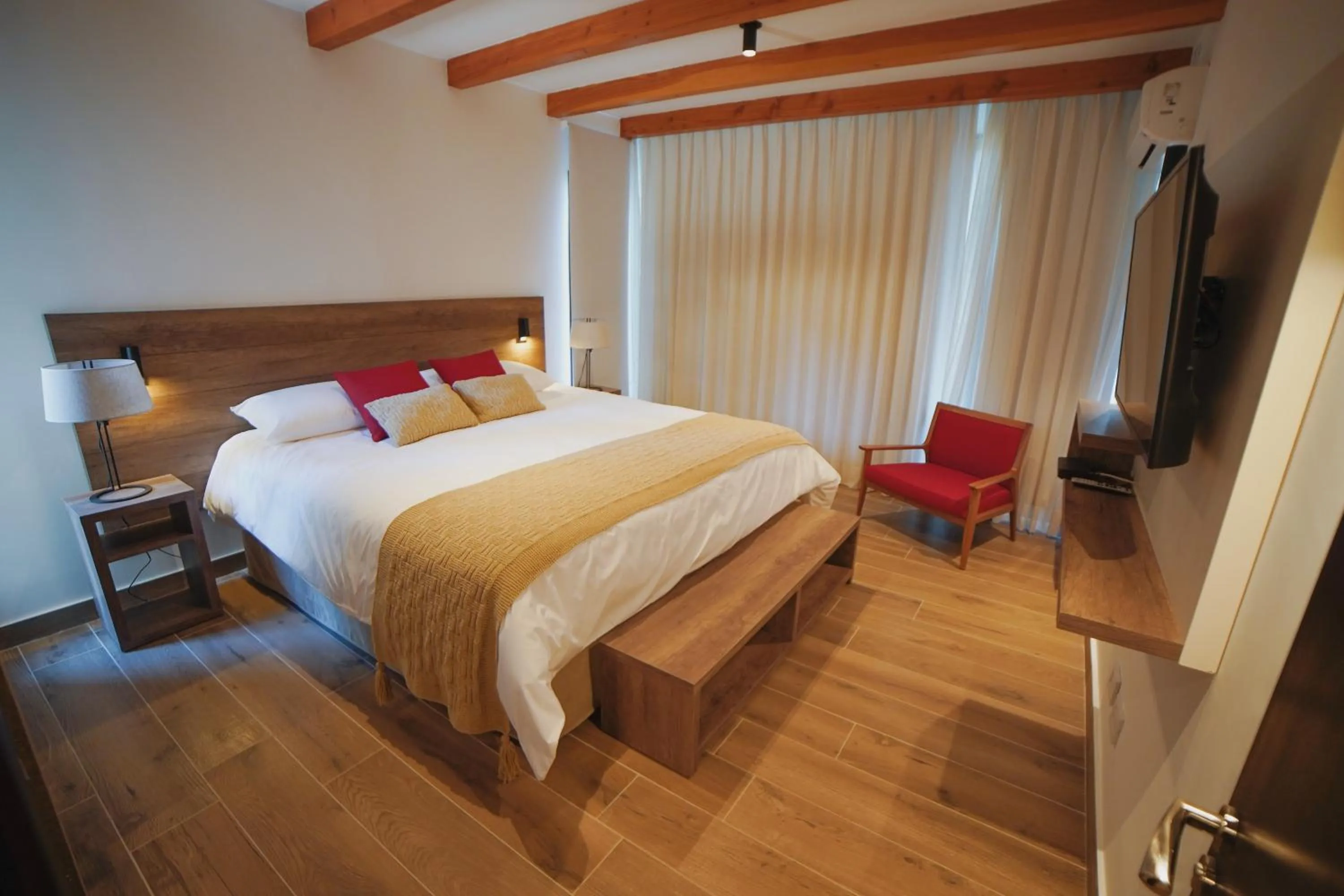 Photo of the whole room, Bed in AWKA Apart Hotel