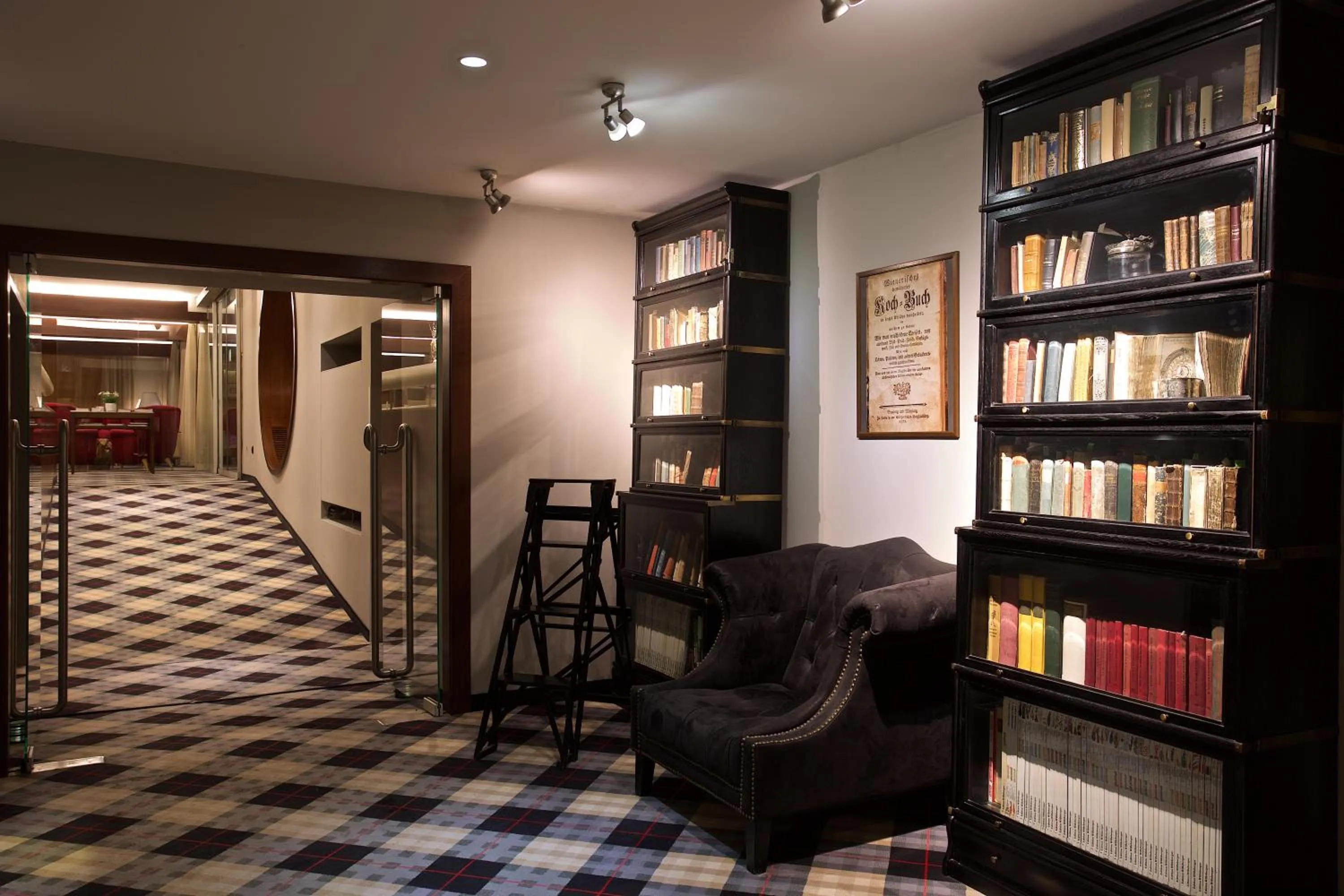 Communal lounge/ TV room in Berghotel Tulbingerkogel