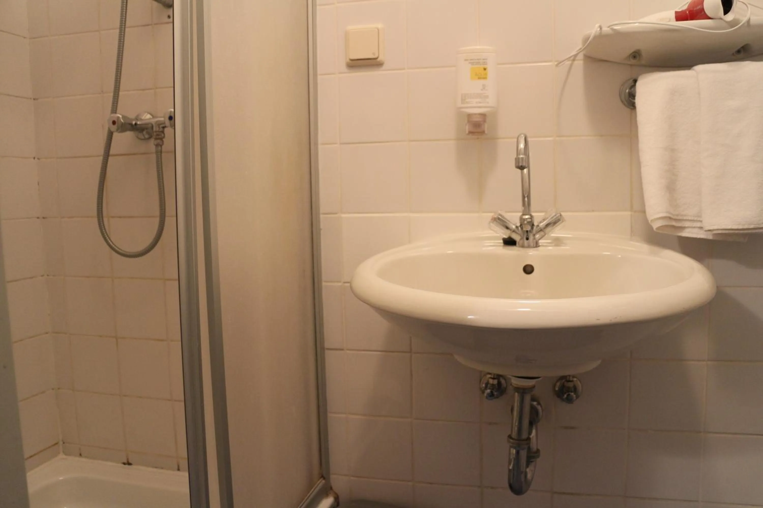 Bathroom in Suite Hotel 200m zum Prater