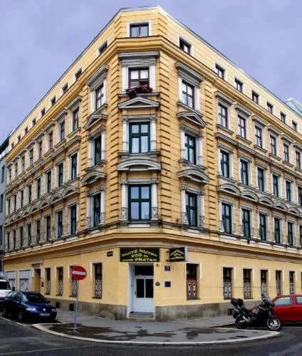 Facade/entrance in Suite Hotel 200m zum Prater