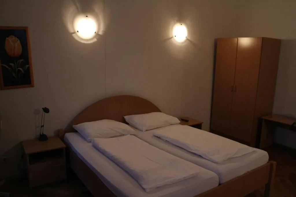 Bed in Suite Hotel 200m zum Prater