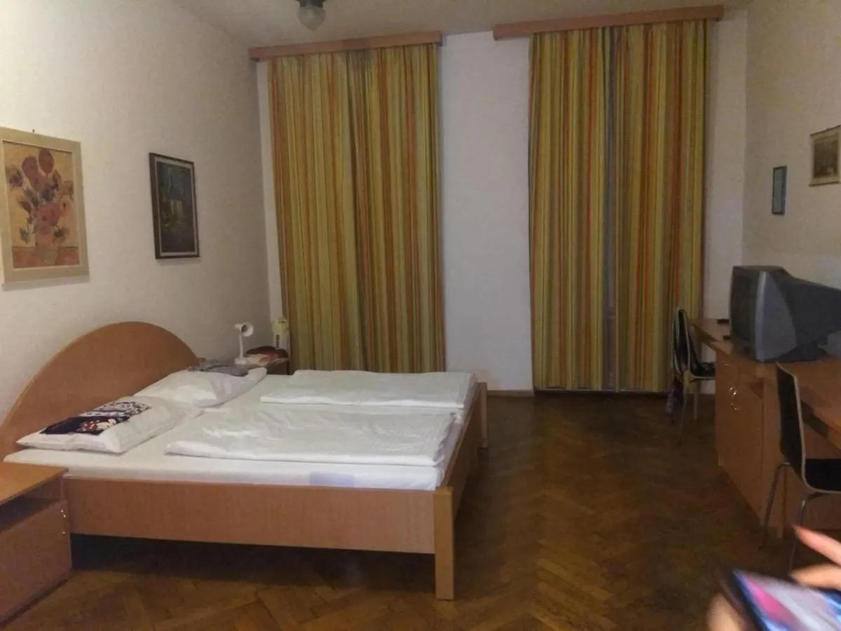 Bed in Suite Hotel 200m zum Prater