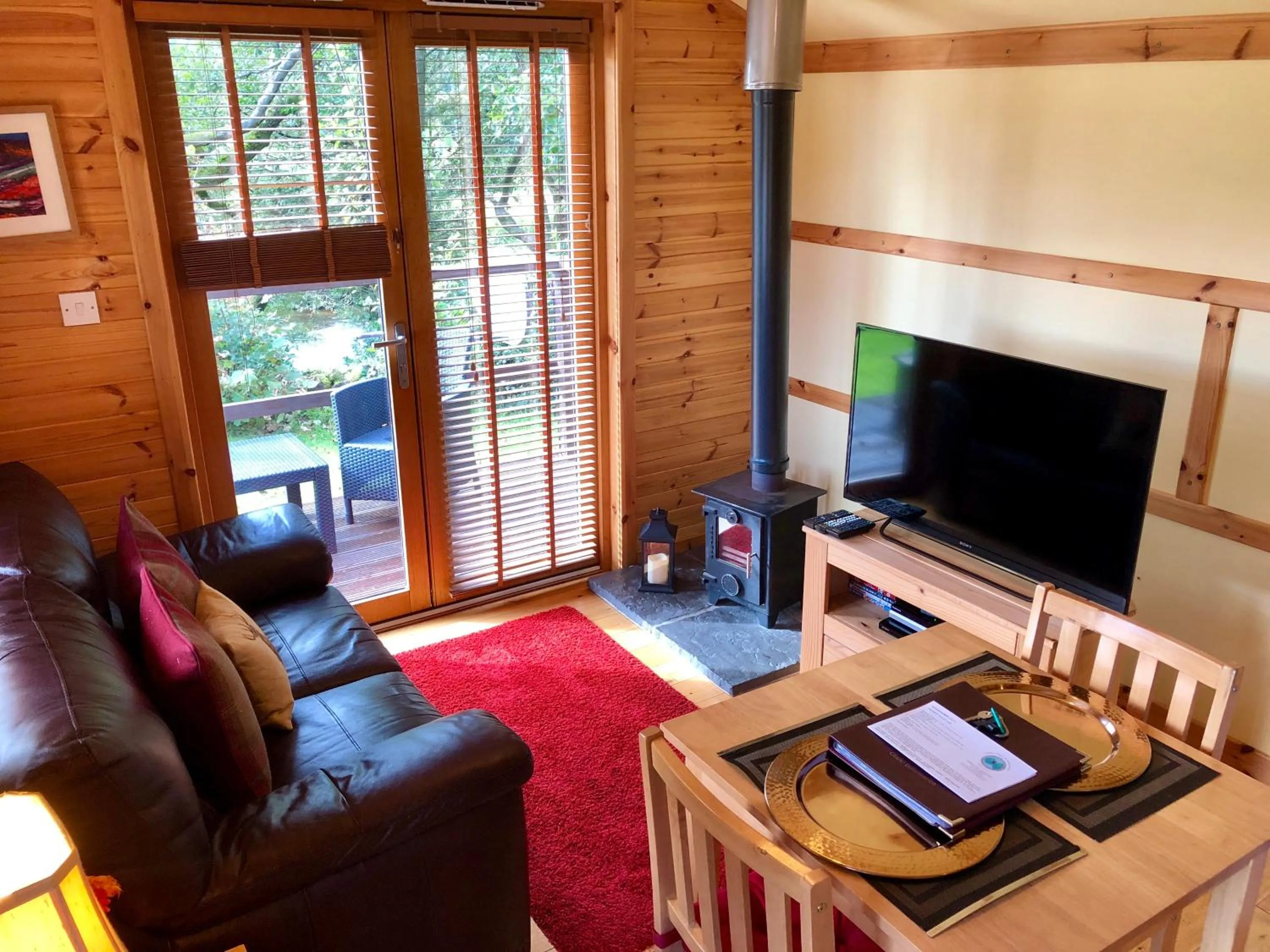 Living room in Rashfield Sheilings - Riverside Lodges, by Pucks Glen, Dunoon