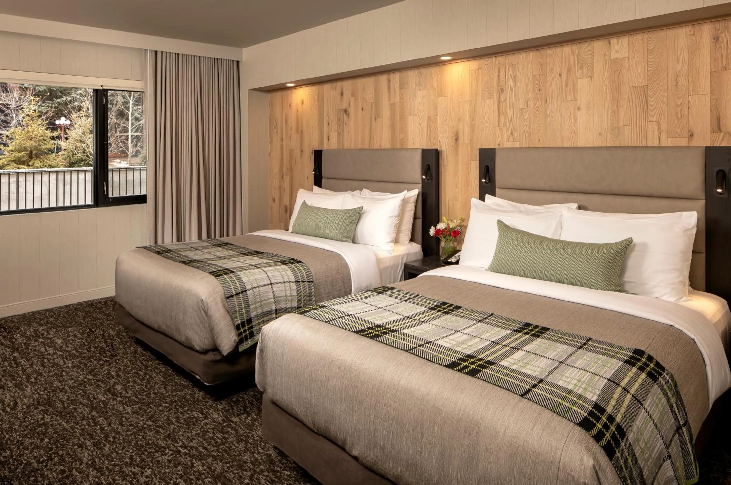 Bedroom, Bed in Peaks Hotel and Suites