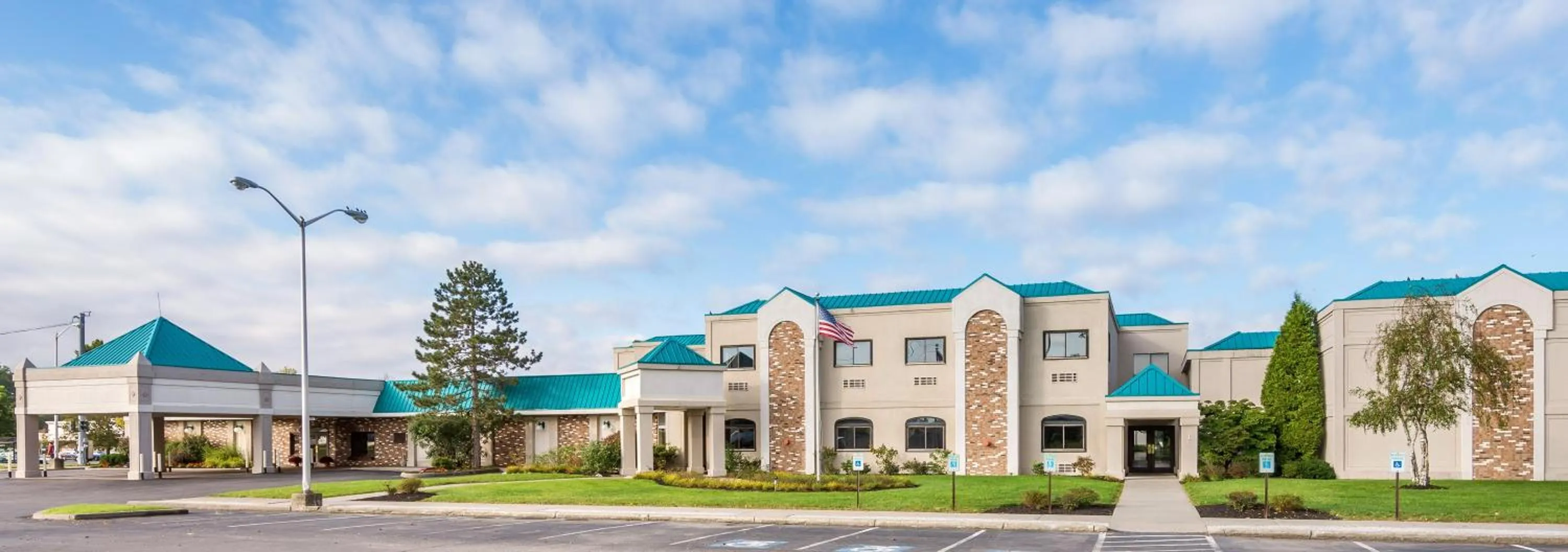 Property building in Cayuga Blu