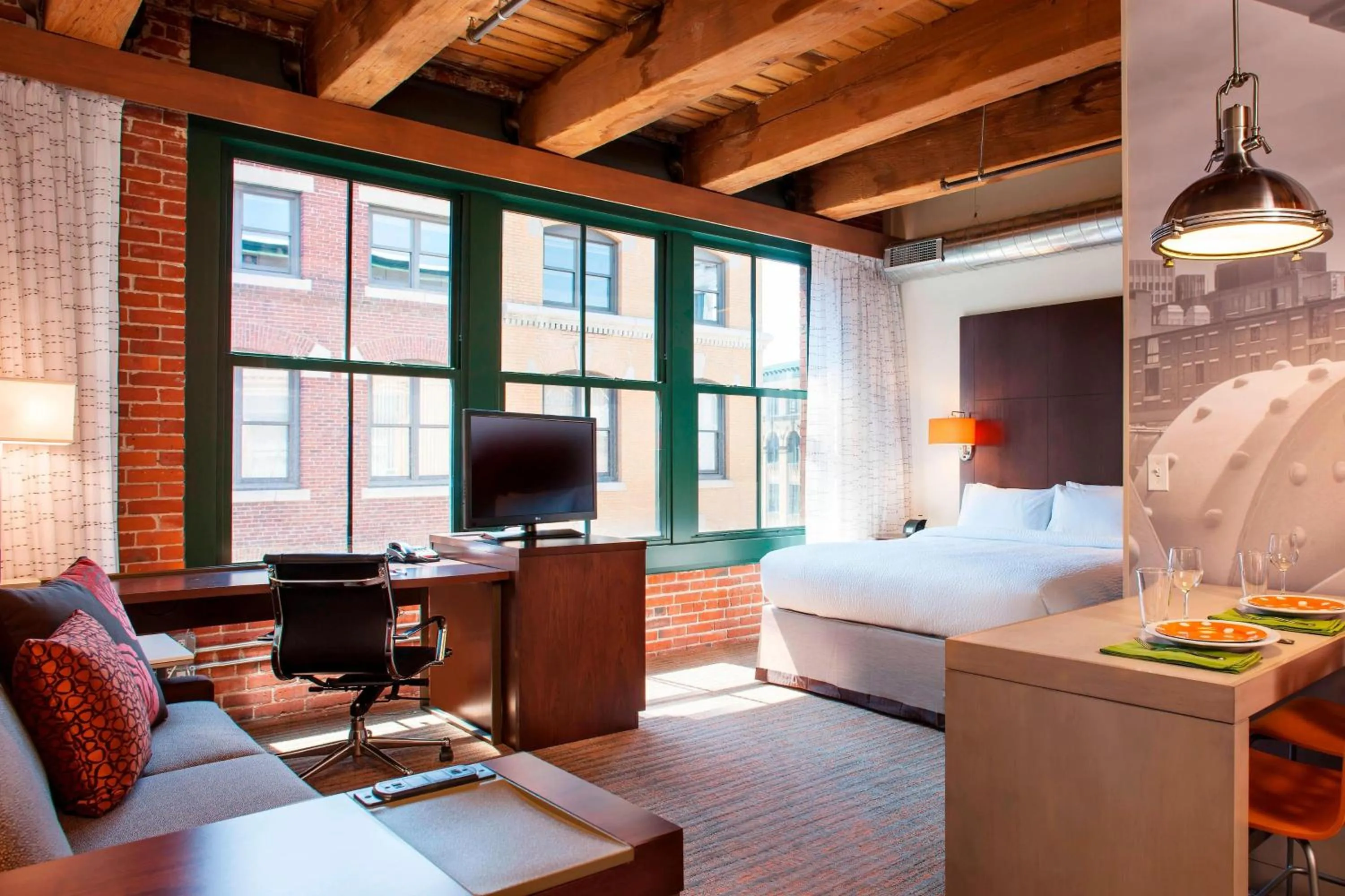 Photo of the whole room, Bed in Residence Inn by Marriott Boston Downtown Seaport