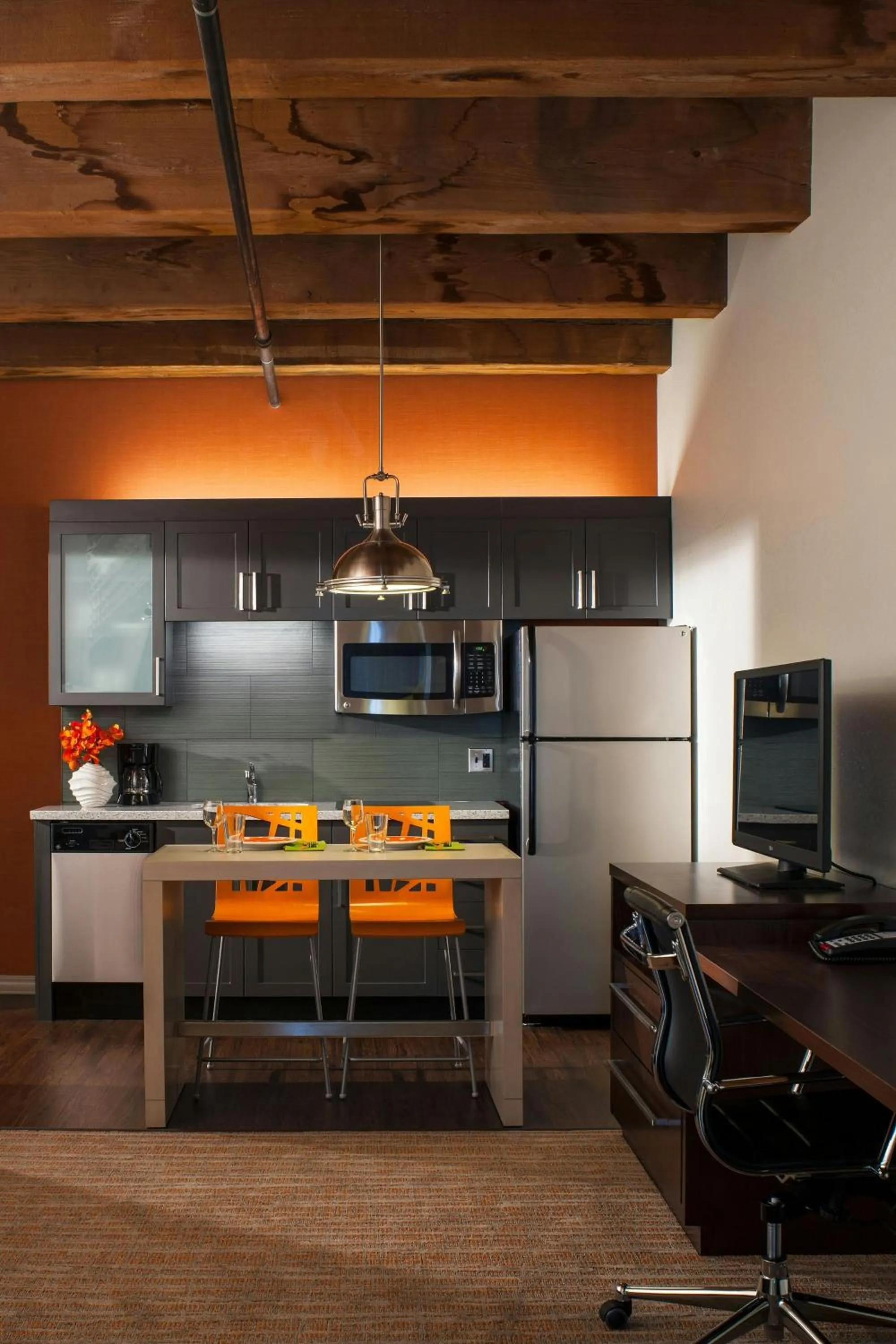 Kitchen or kitchenette in Residence Inn by Marriott Boston Downtown Seaport