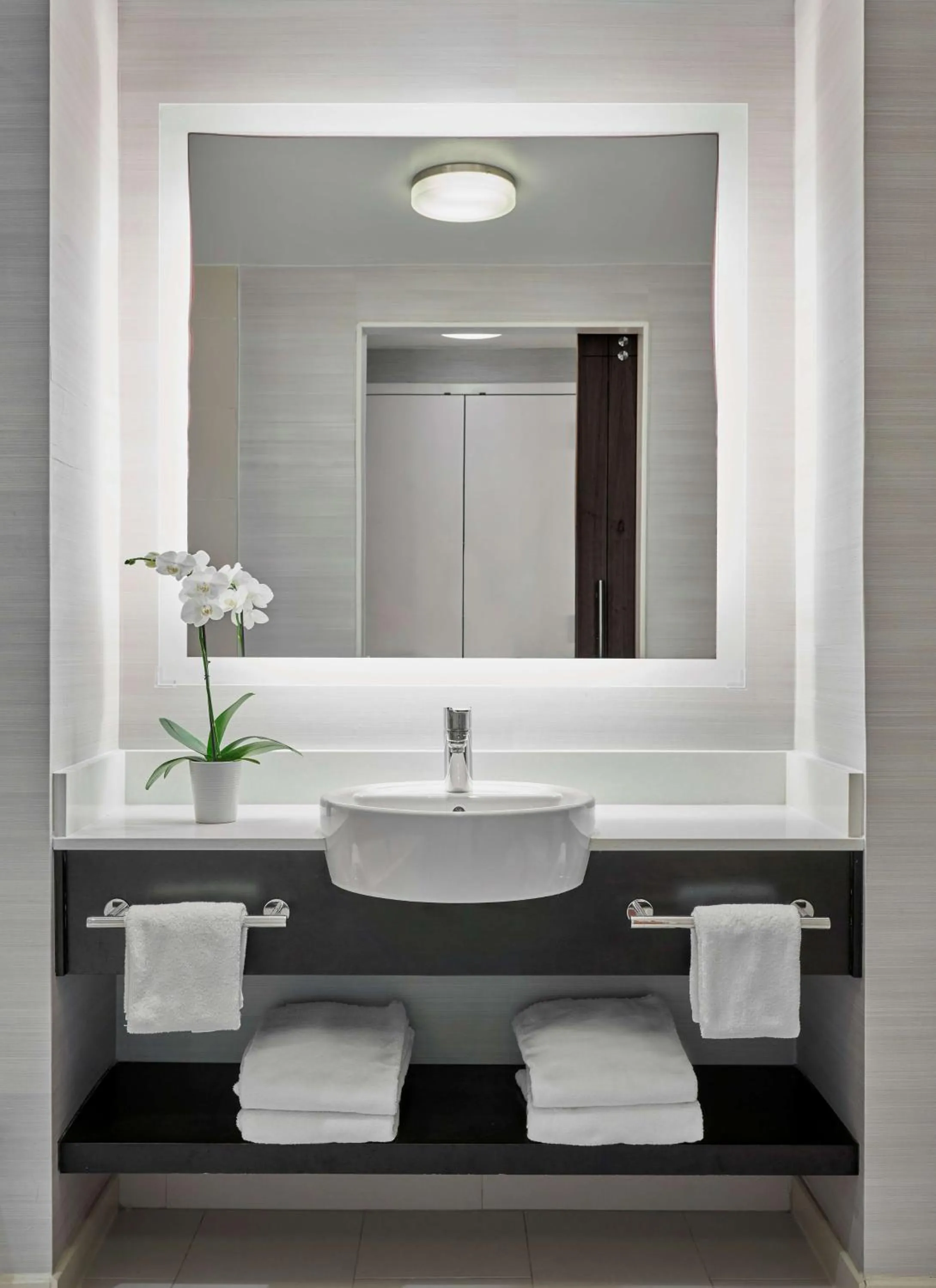 Bathroom in Hyatt Regency La Jolla at Aventine