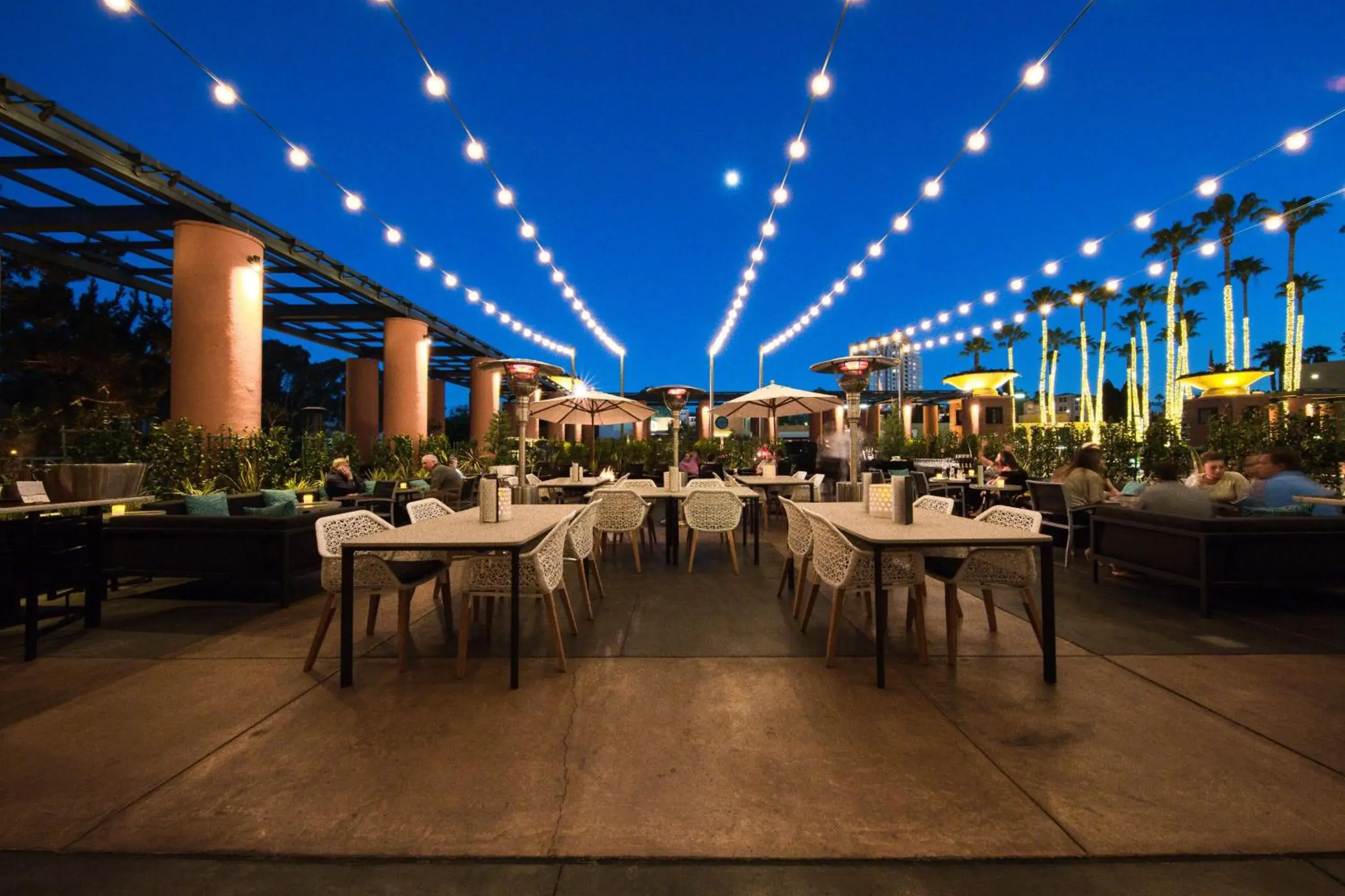 Restaurant/places to eat in Hyatt Regency La Jolla at Aventine Restaurant/places to eat in Hyatt Regency La Jolla at Aventine