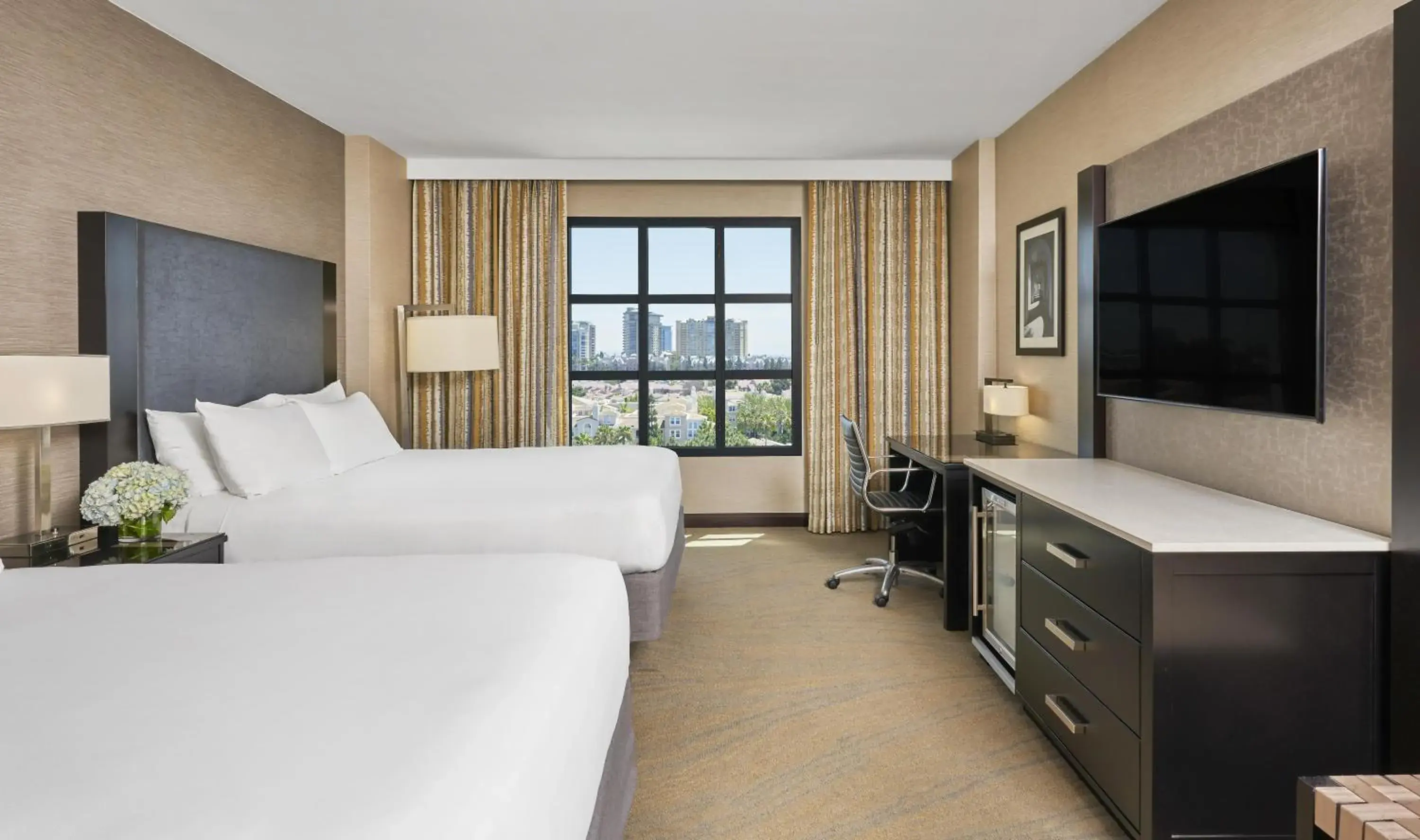 Bedroom, Bed in Hyatt Regency La Jolla at Aventine Bedroom, Bed in Hyatt Regency La Jolla at Aventine