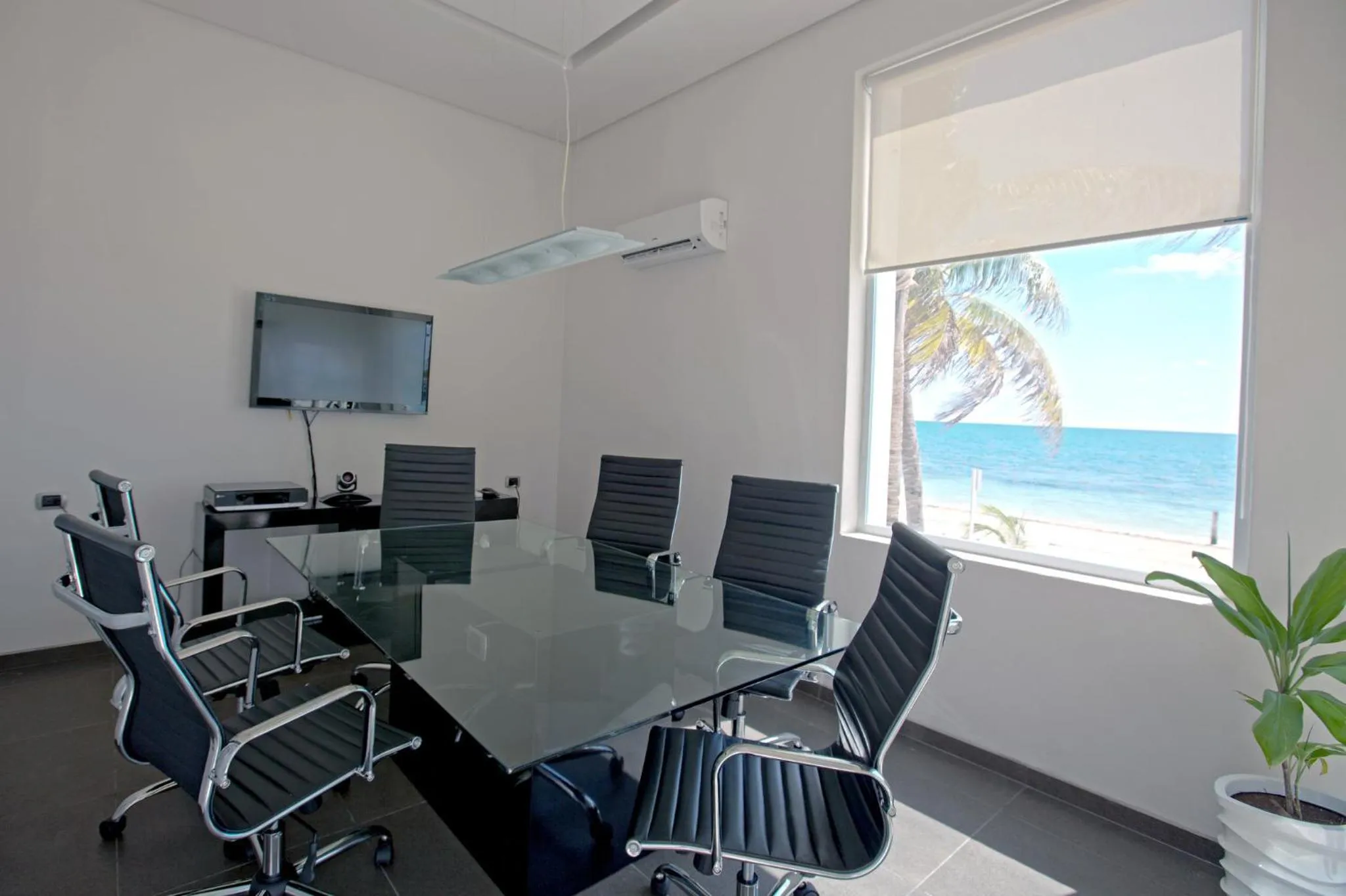 Business facilities in Azul Villa Esmeralda - Gourmet All Inclusive by Karisma