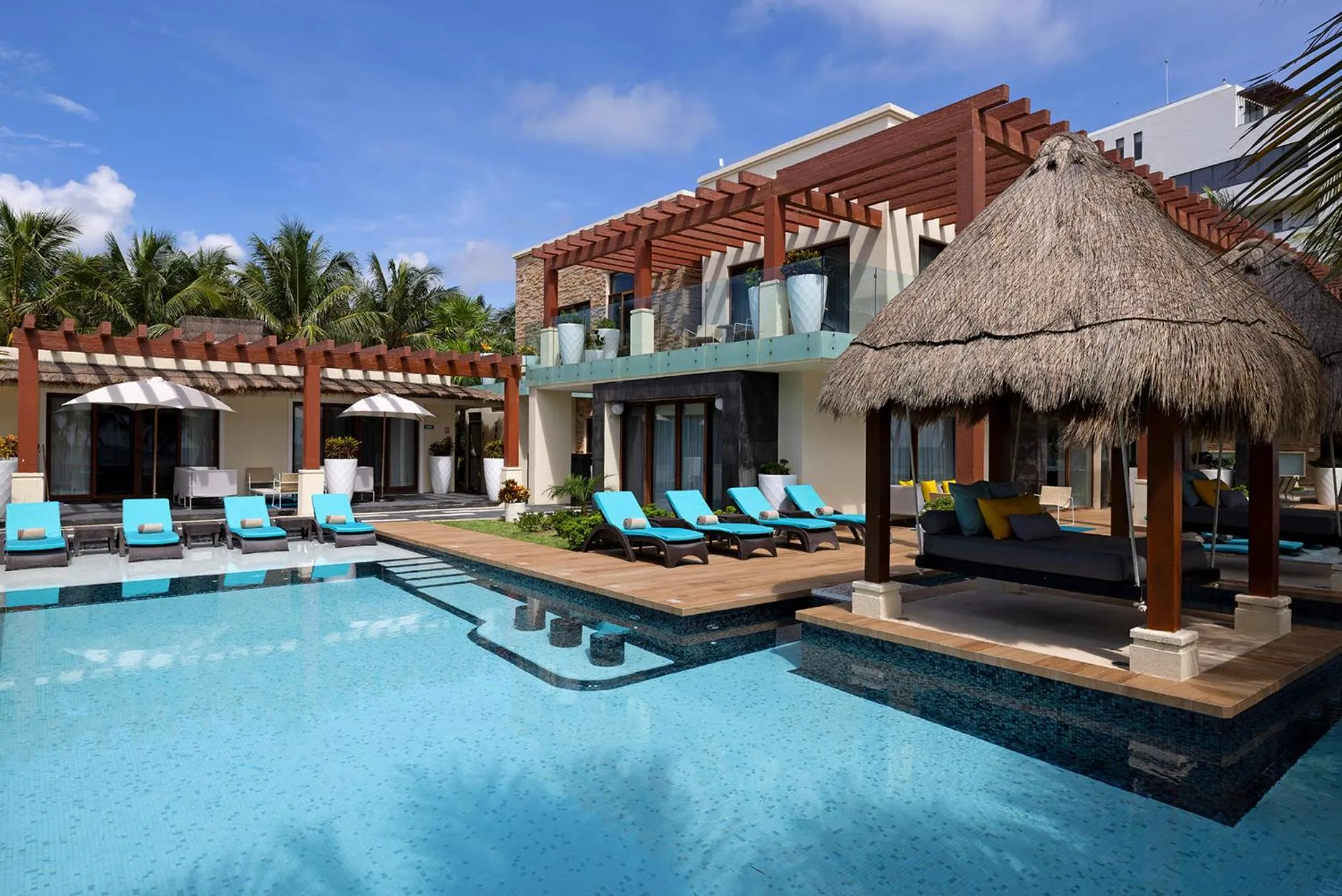 Swimming pool in Azul Villa Esmeralda - Gourmet All Inclusive by Karisma