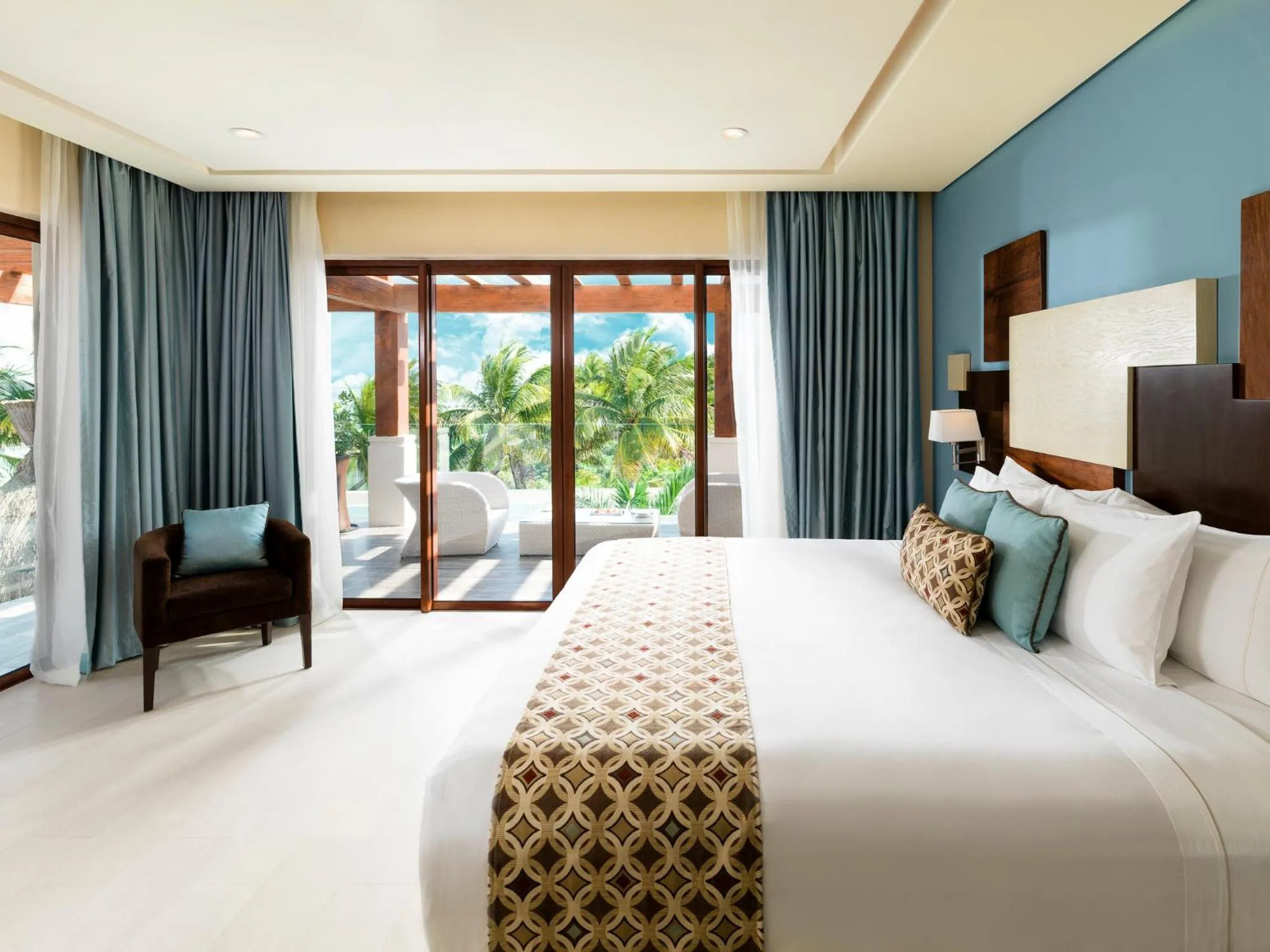 Photo of the whole room, Bed in Azul Villa Esmeralda - Gourmet All Inclusive by Karisma