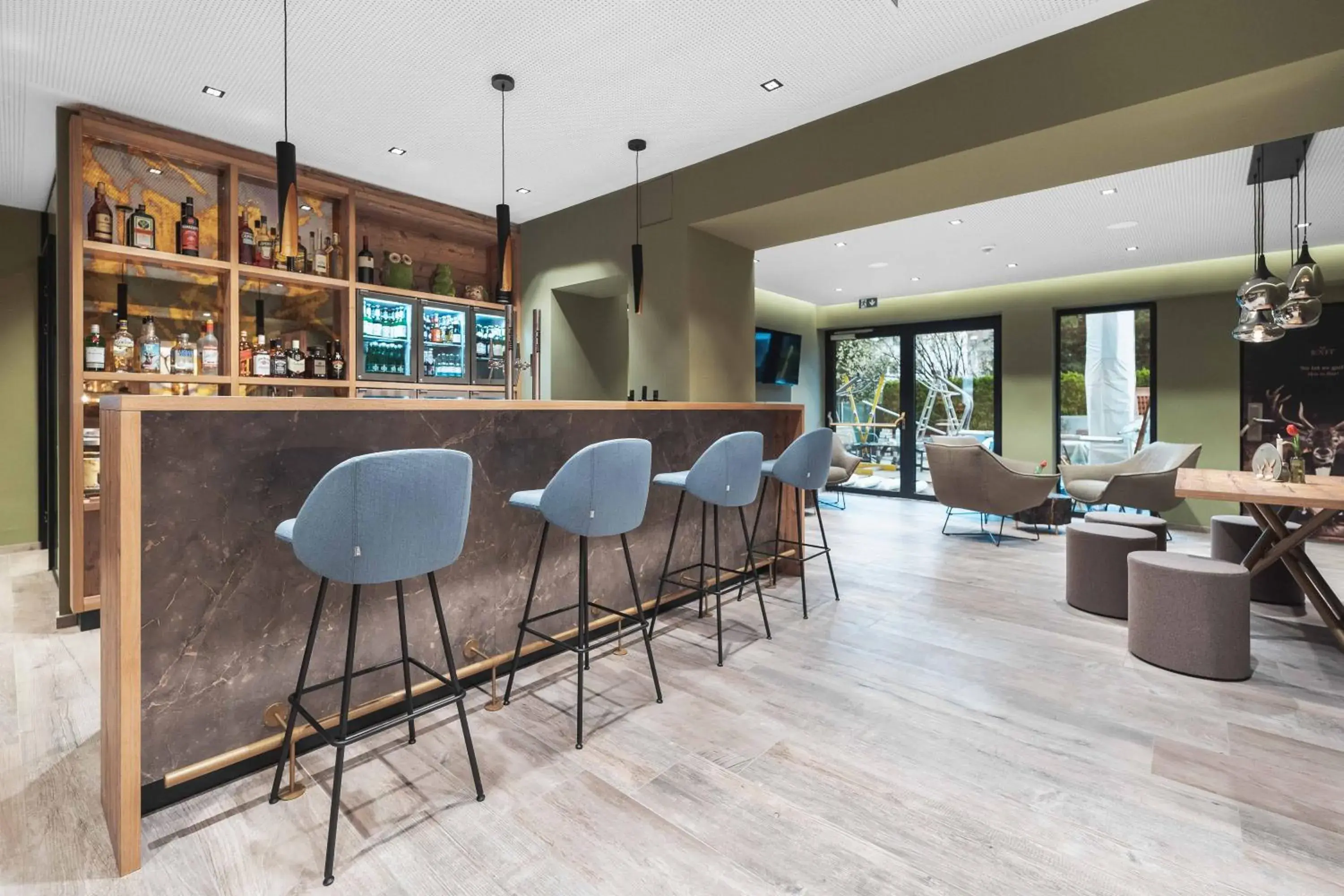 Lounge or bar in BinderS Budget City-Mountain Hotel Lounge or bar in BinderS Budget City-Mountain Hotel