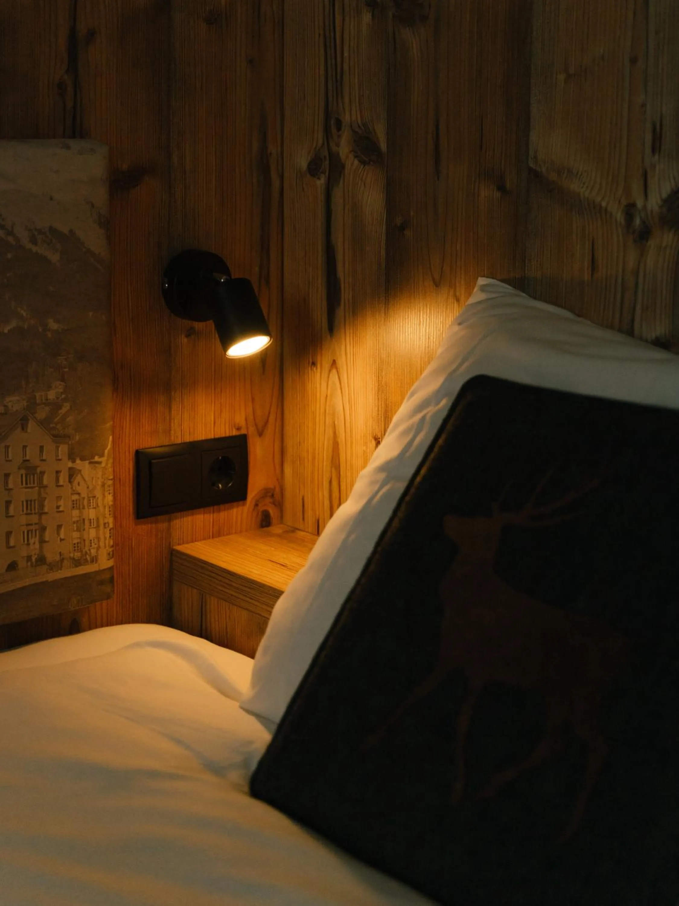 Bed in BinderS Budget City-Mountain Hotel