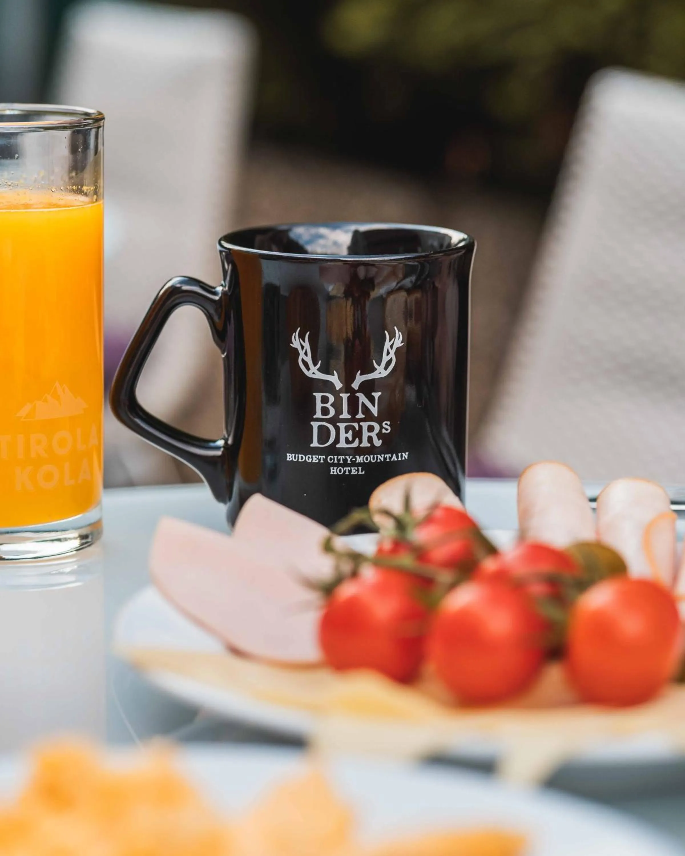 Breakfast in BinderS Budget City-Mountain Hotel