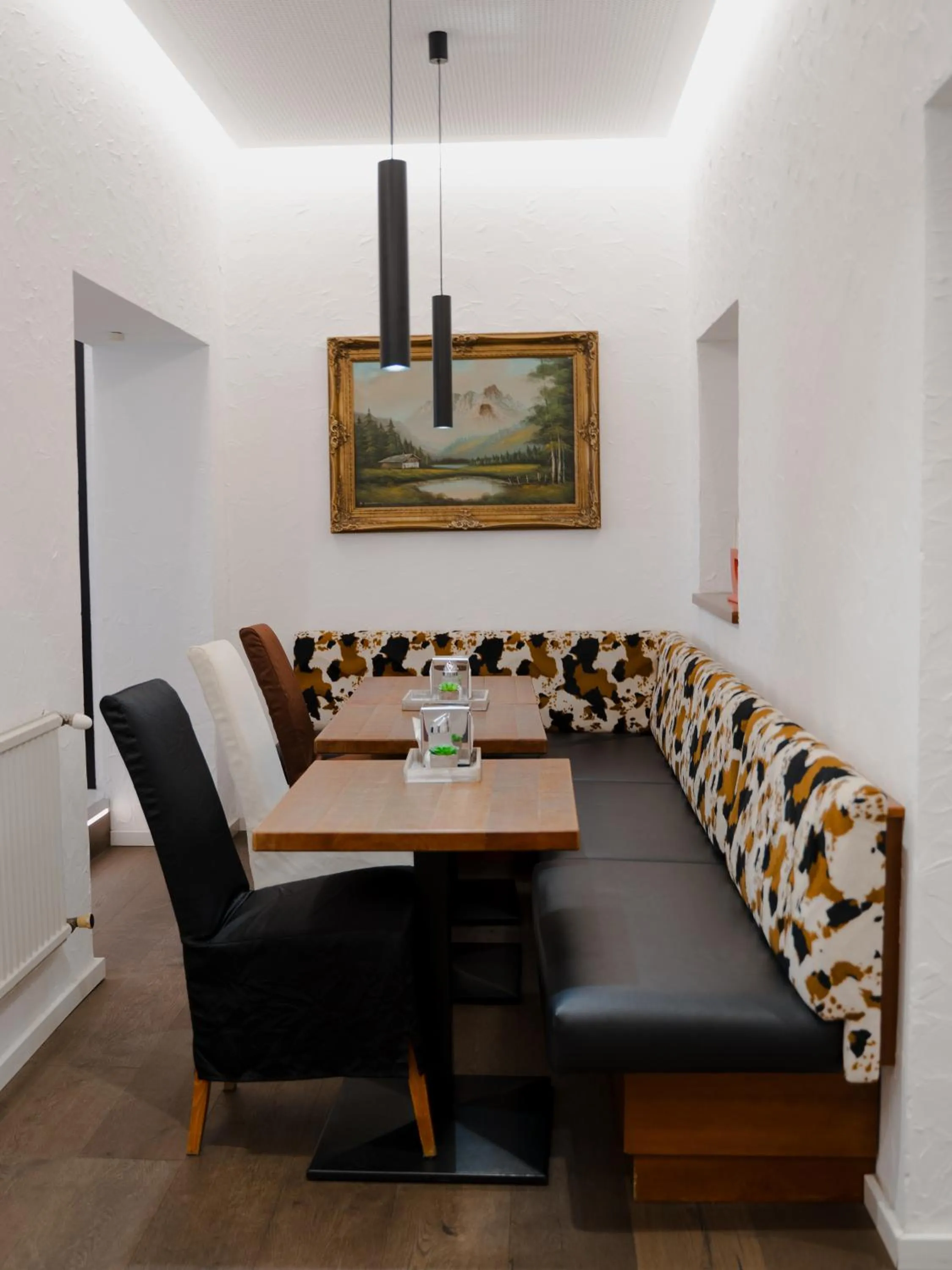 Seating area in BinderS Budget City-Mountain Hotel