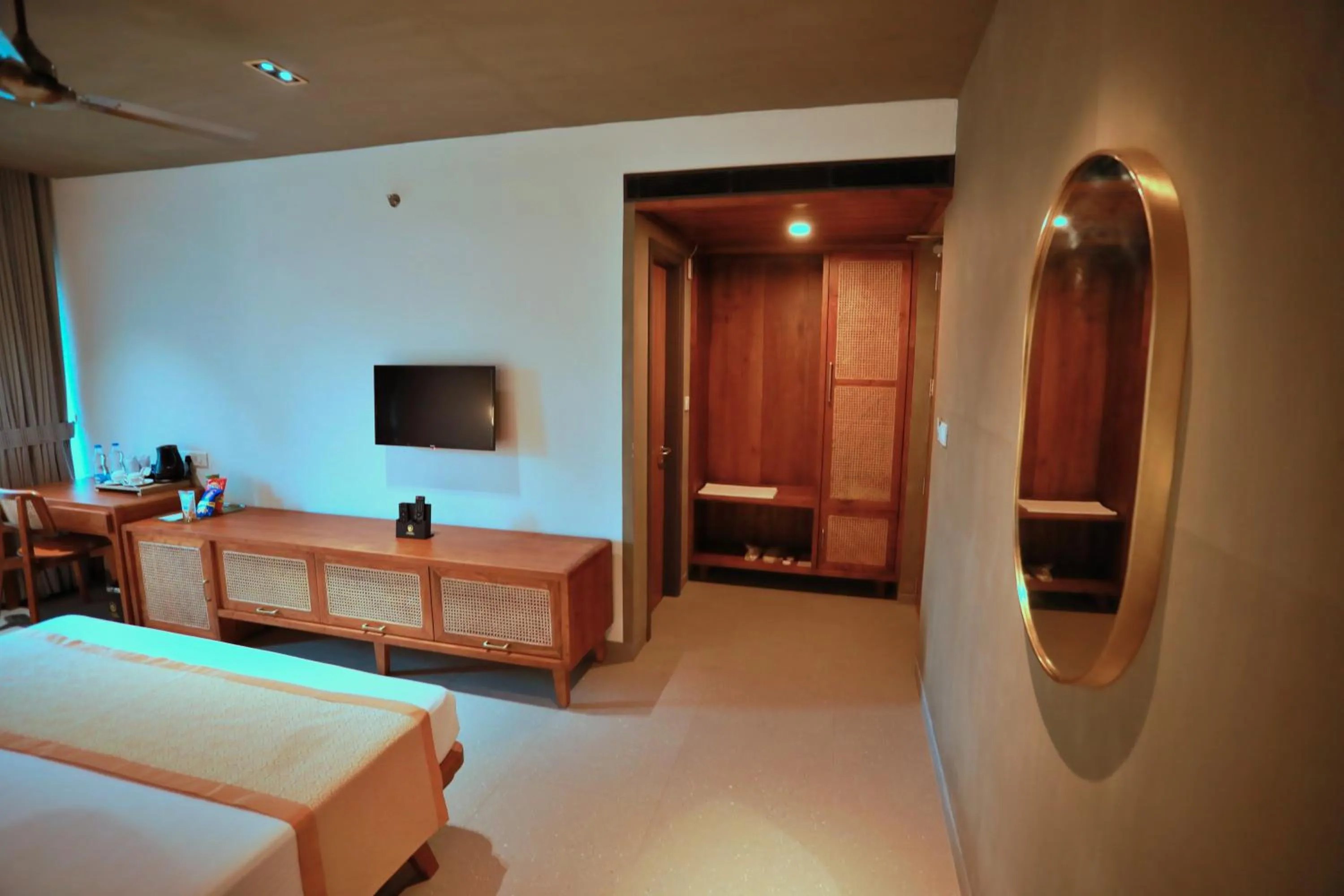 TV and multimedia, Bed in E.05 City Inn