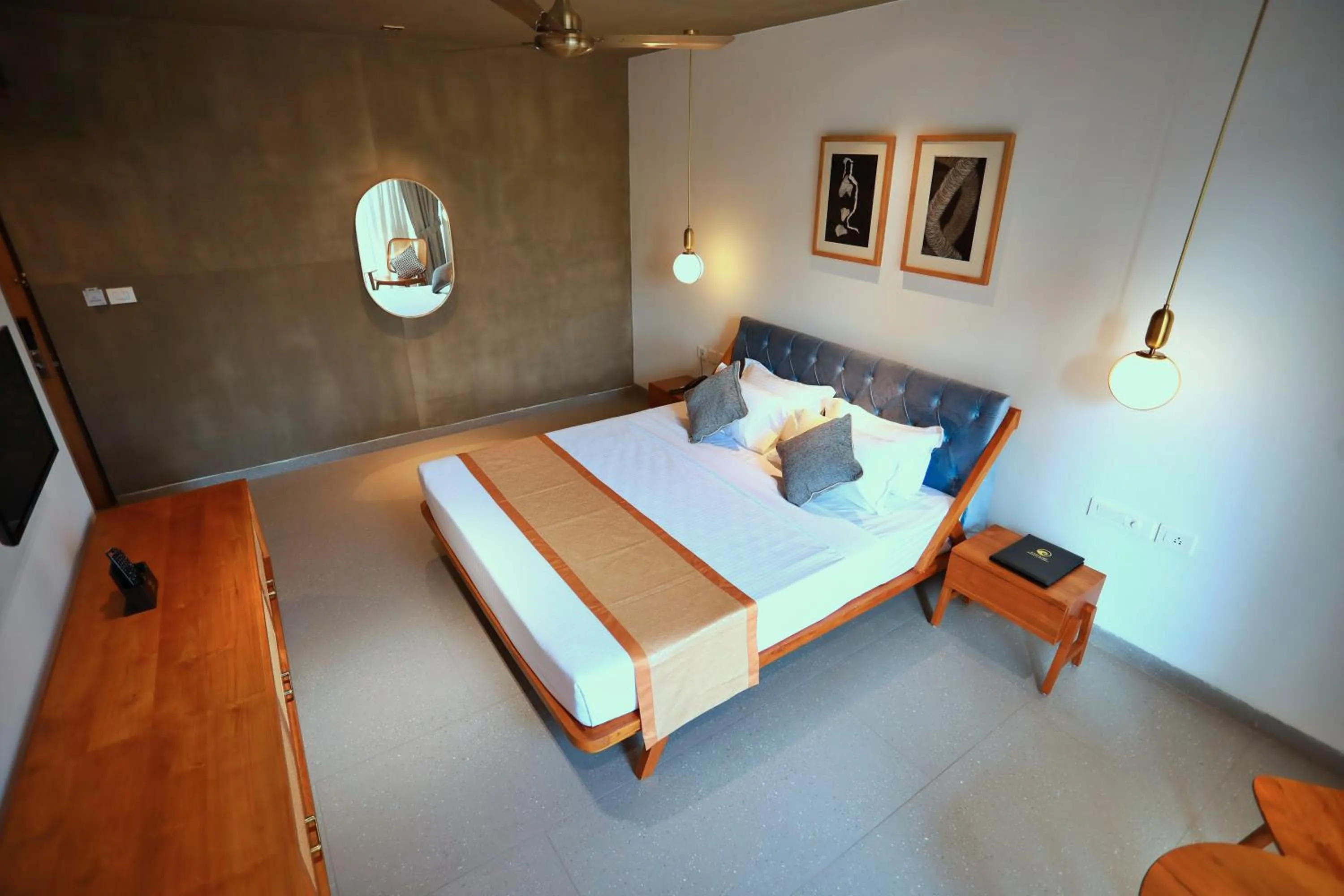 Photo of the whole room, Bed in E.05 City Inn