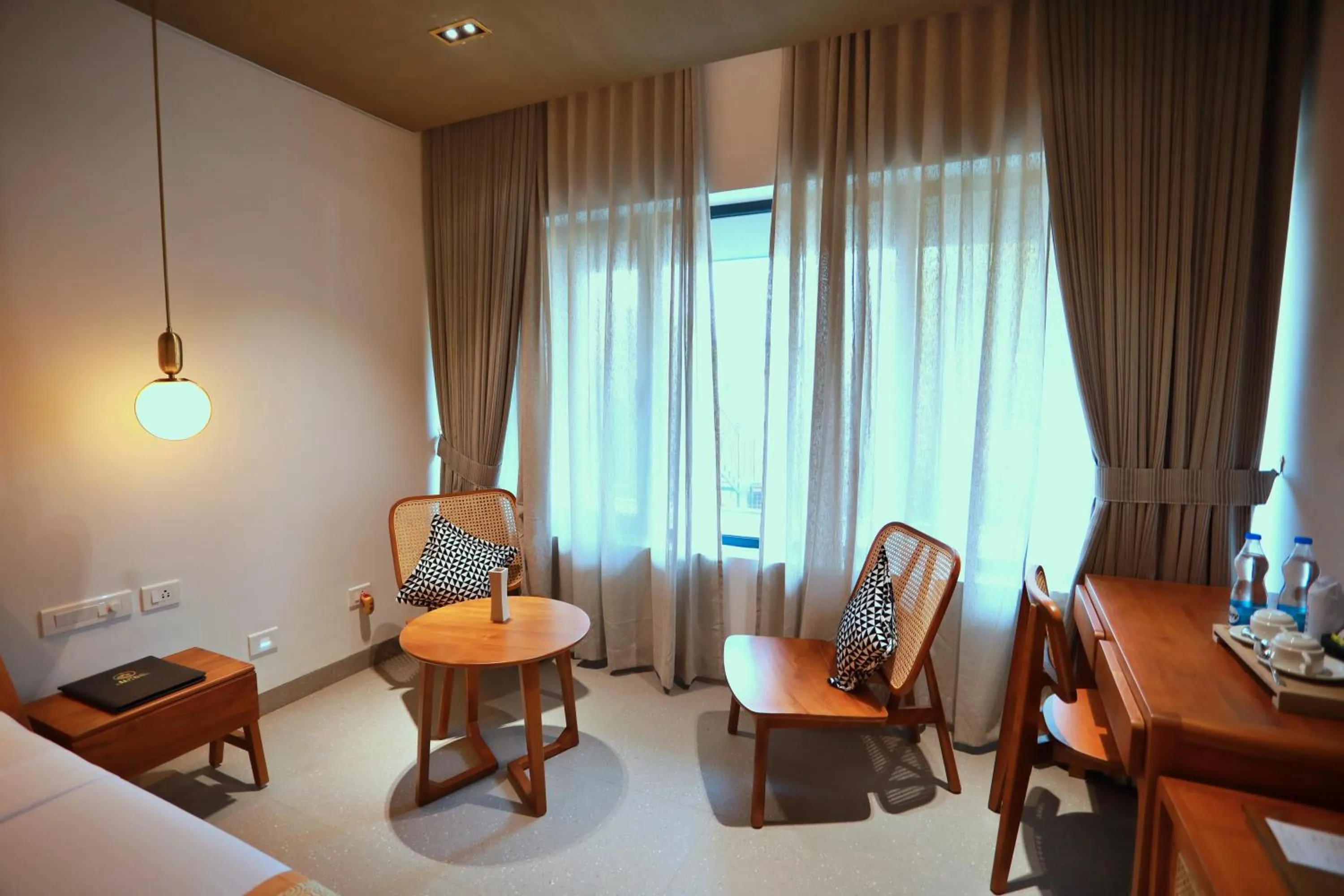 Balcony/Terrace, Bed in E.05 City Inn