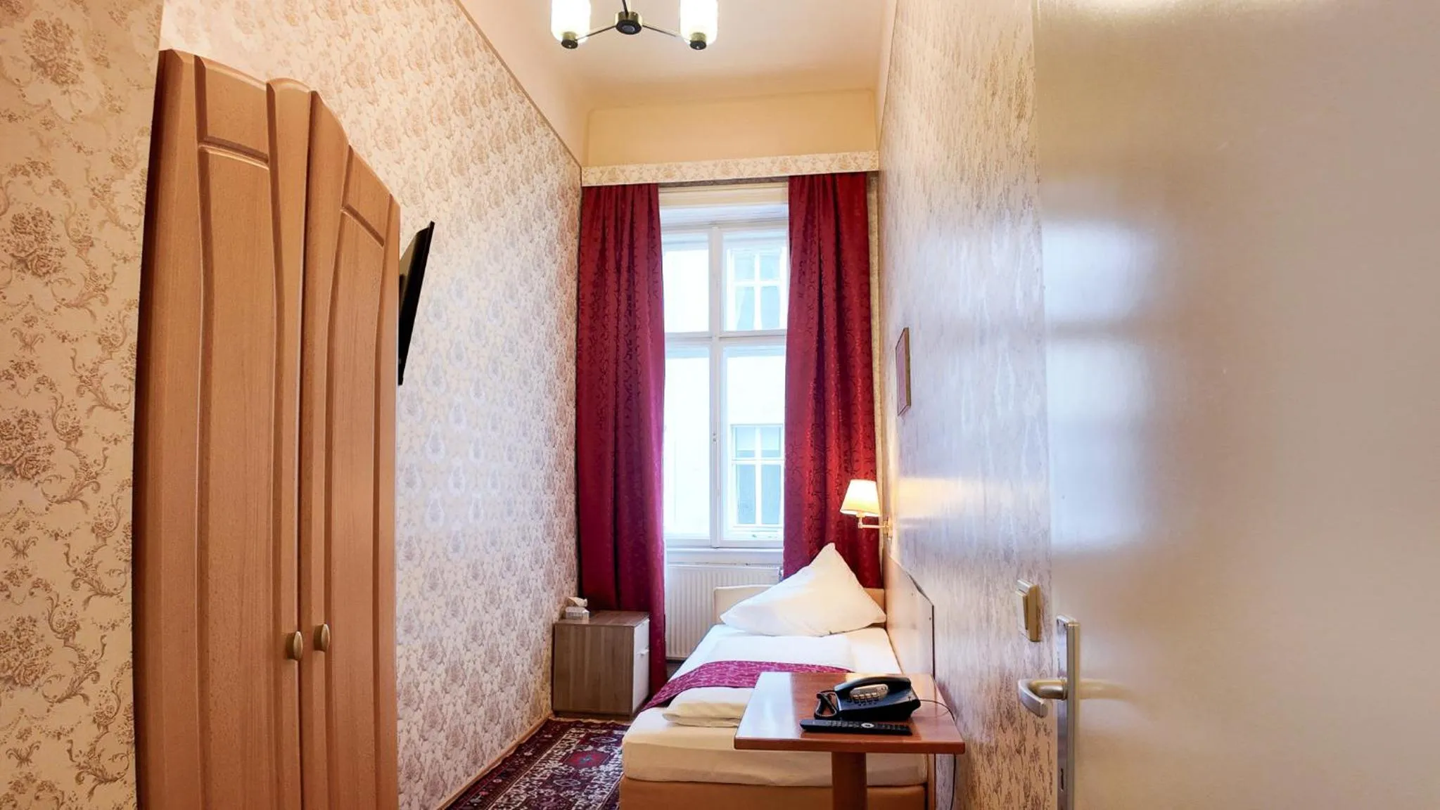 Bed in HPA Hotel Andreas