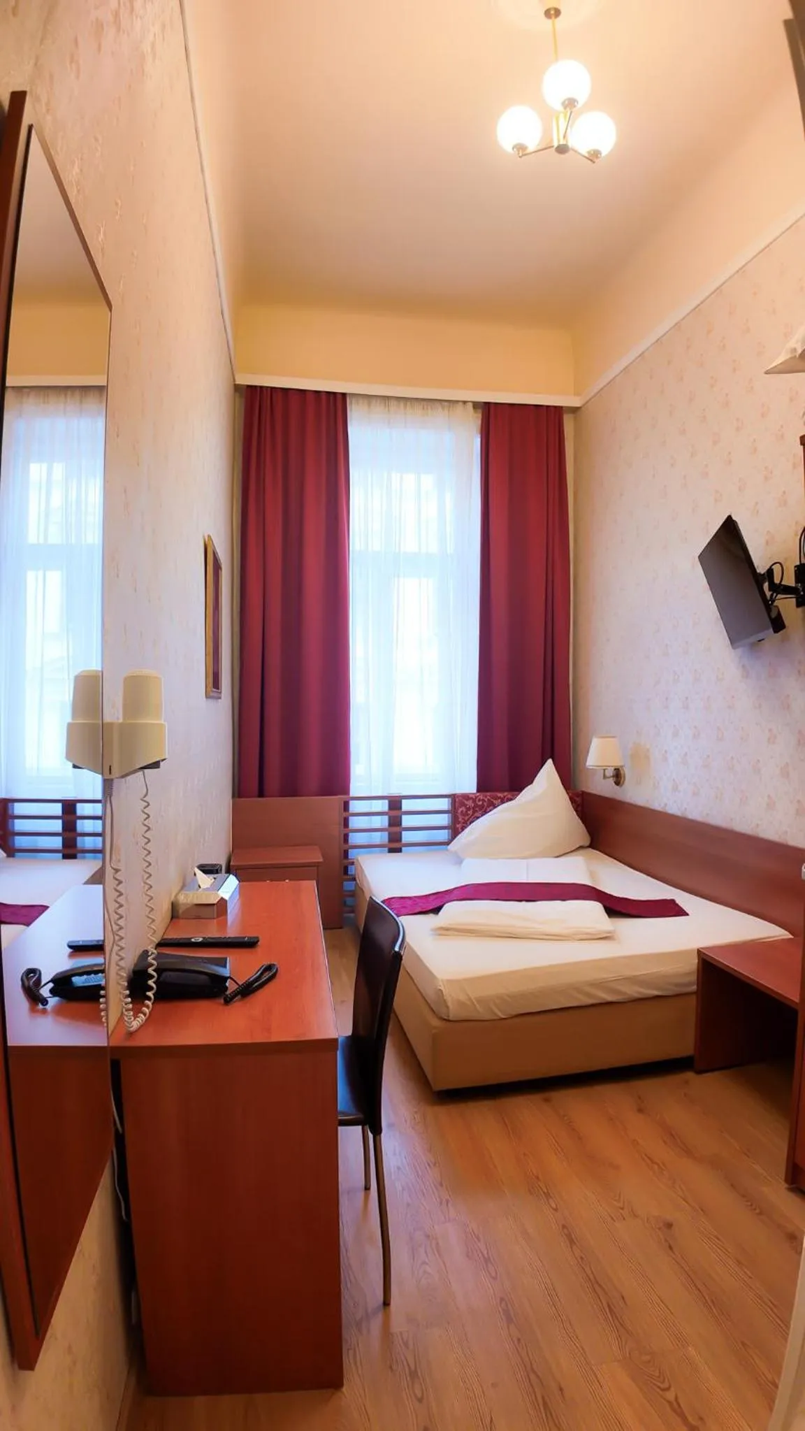 Bed in HPA Hotel Andreas