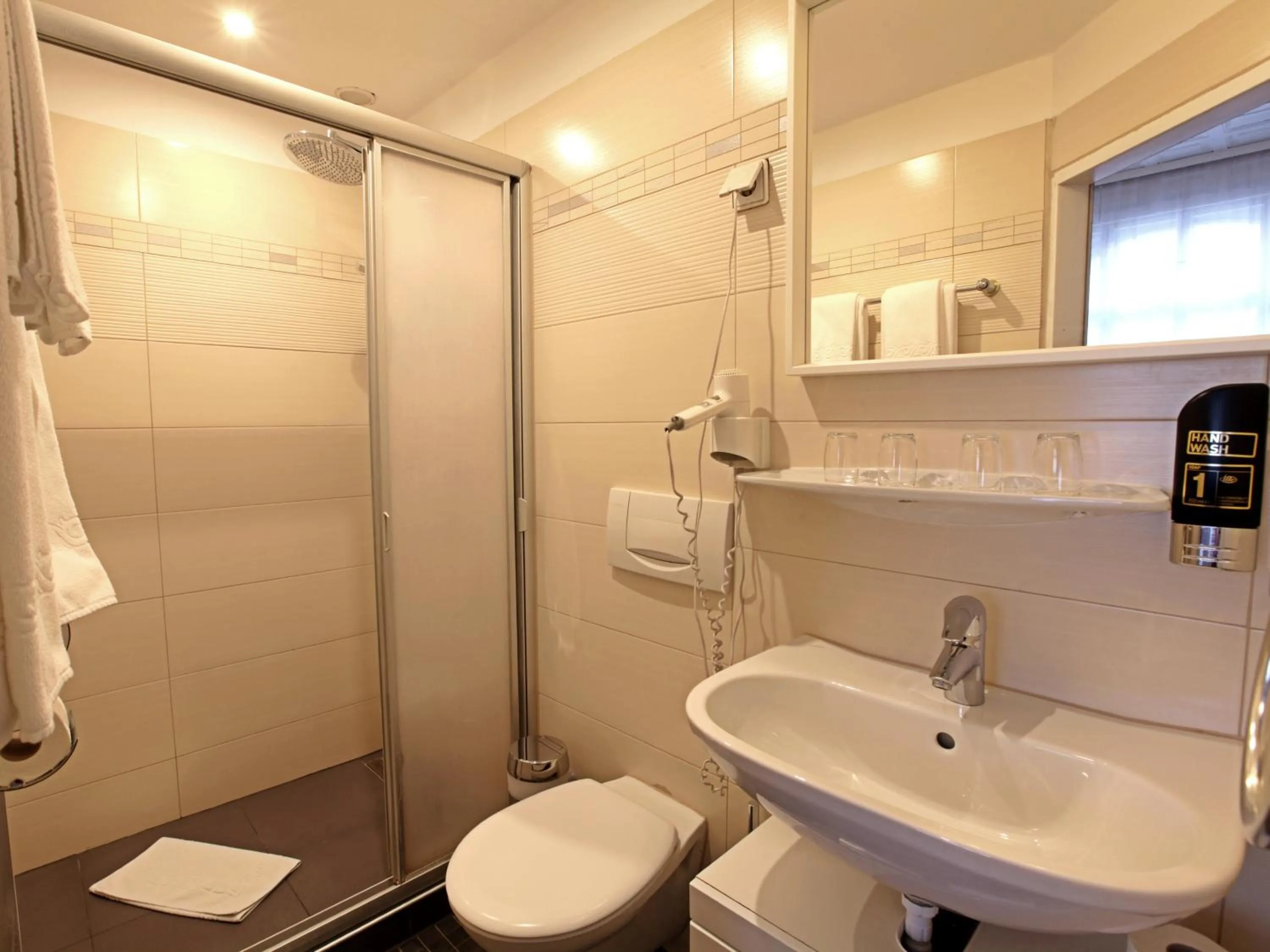 Shower in HPA Hotel Andreas