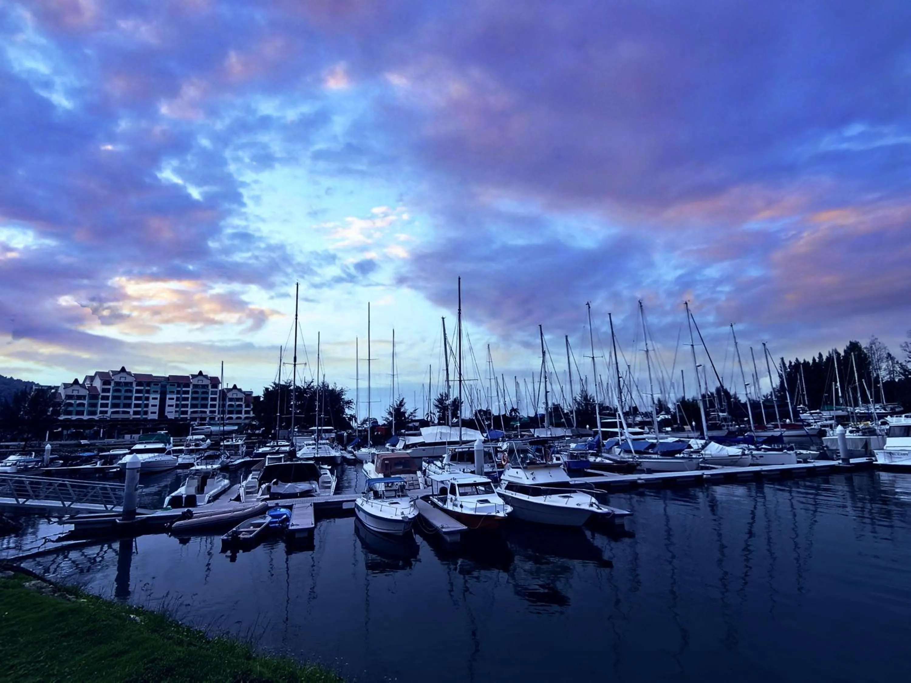 Marina Island Lumut Homestay by Goopro