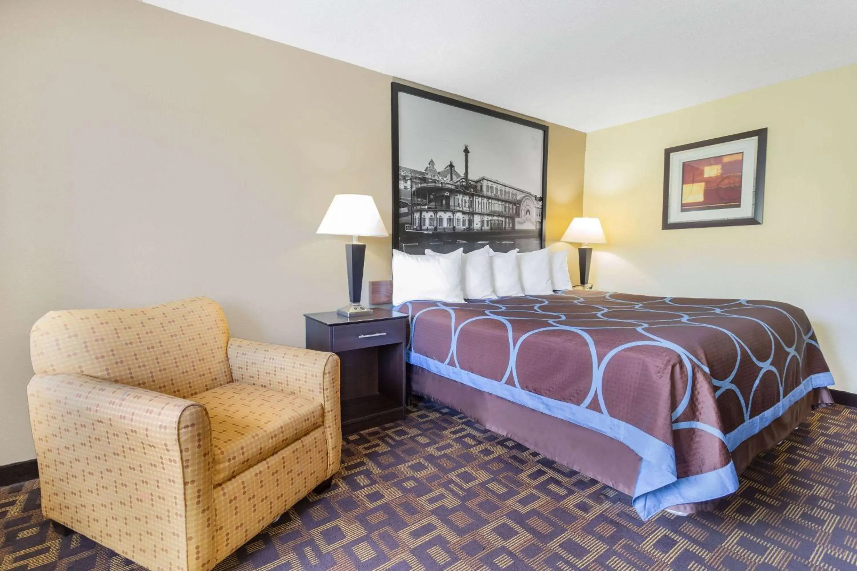 King Room- Non-Smoking in Super 8 by Wyndham Decorah King Room- Non-Smoking in Super 8 by Wyndham Decorah