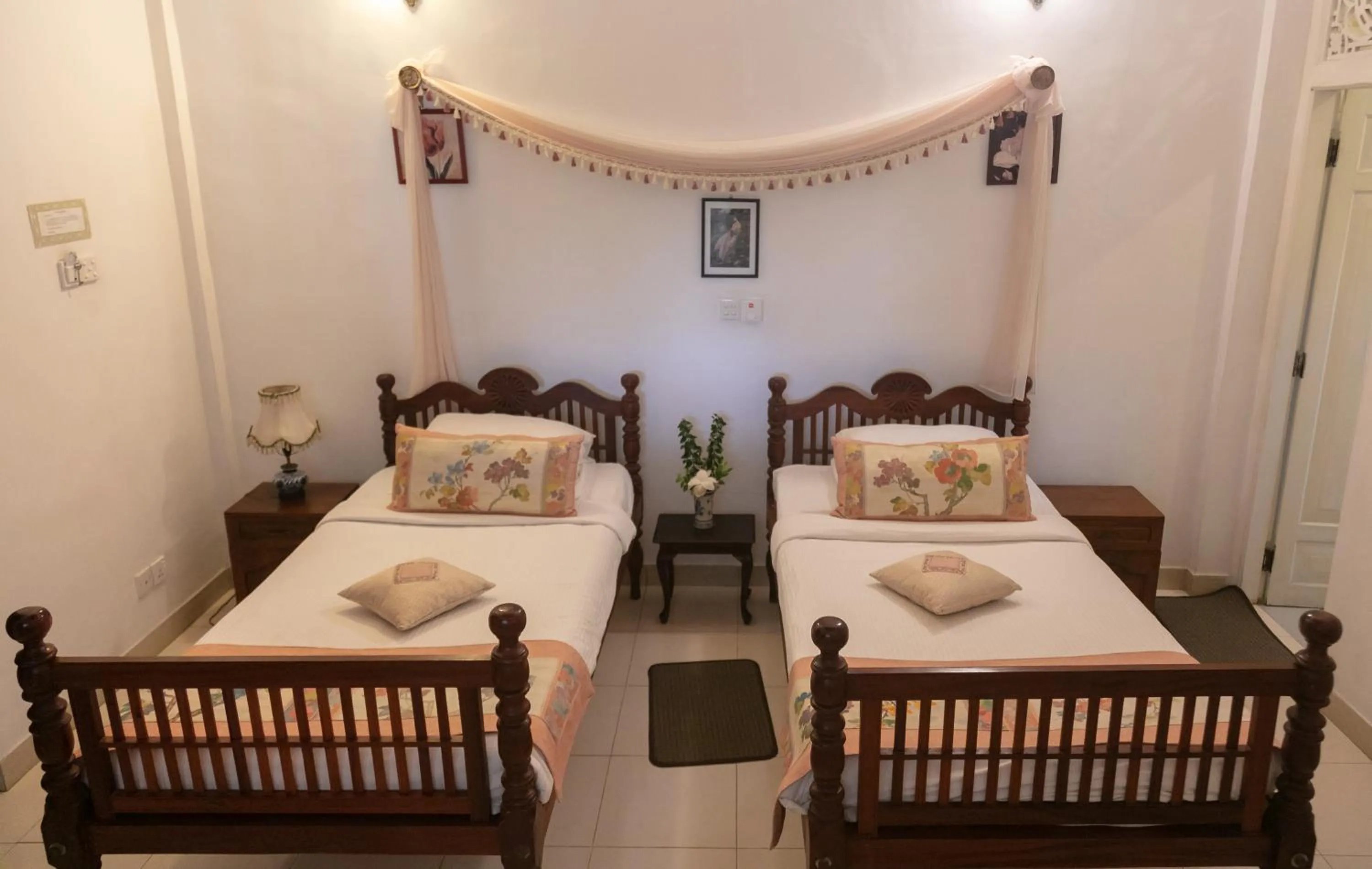 Bed in Manor House-Kandy