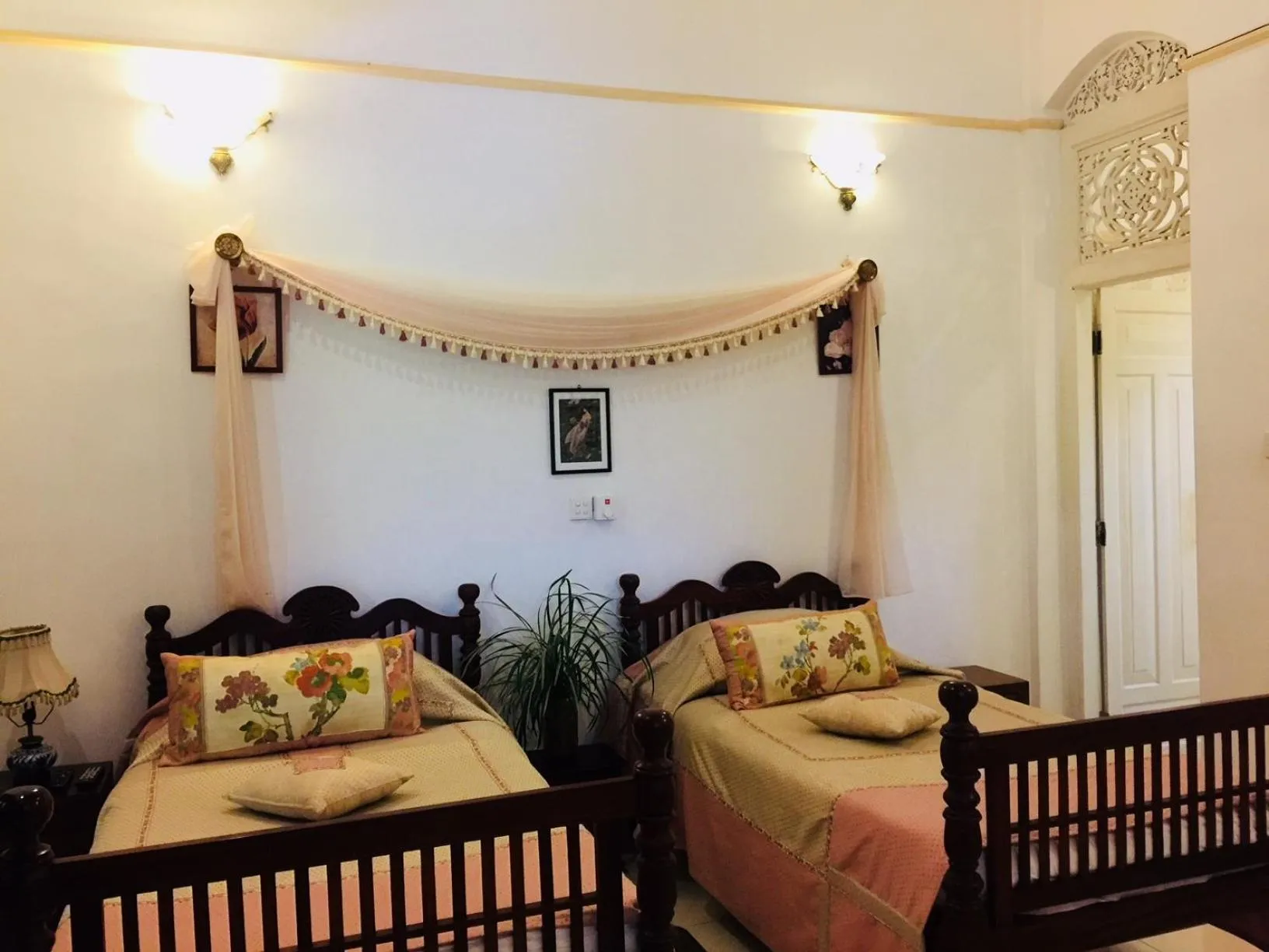 Bed in Manor House-Kandy