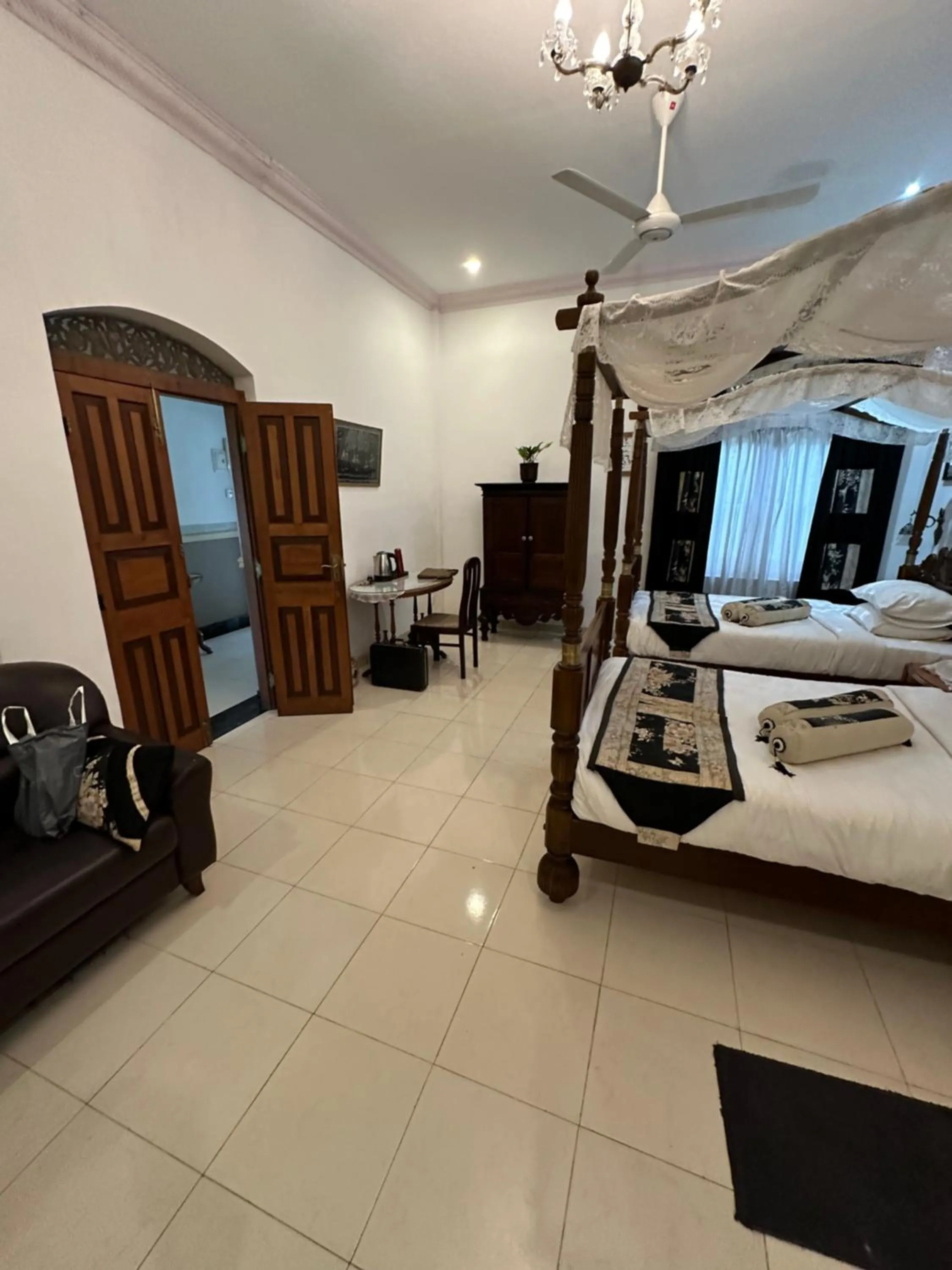 Bed in Manor House-Kandy