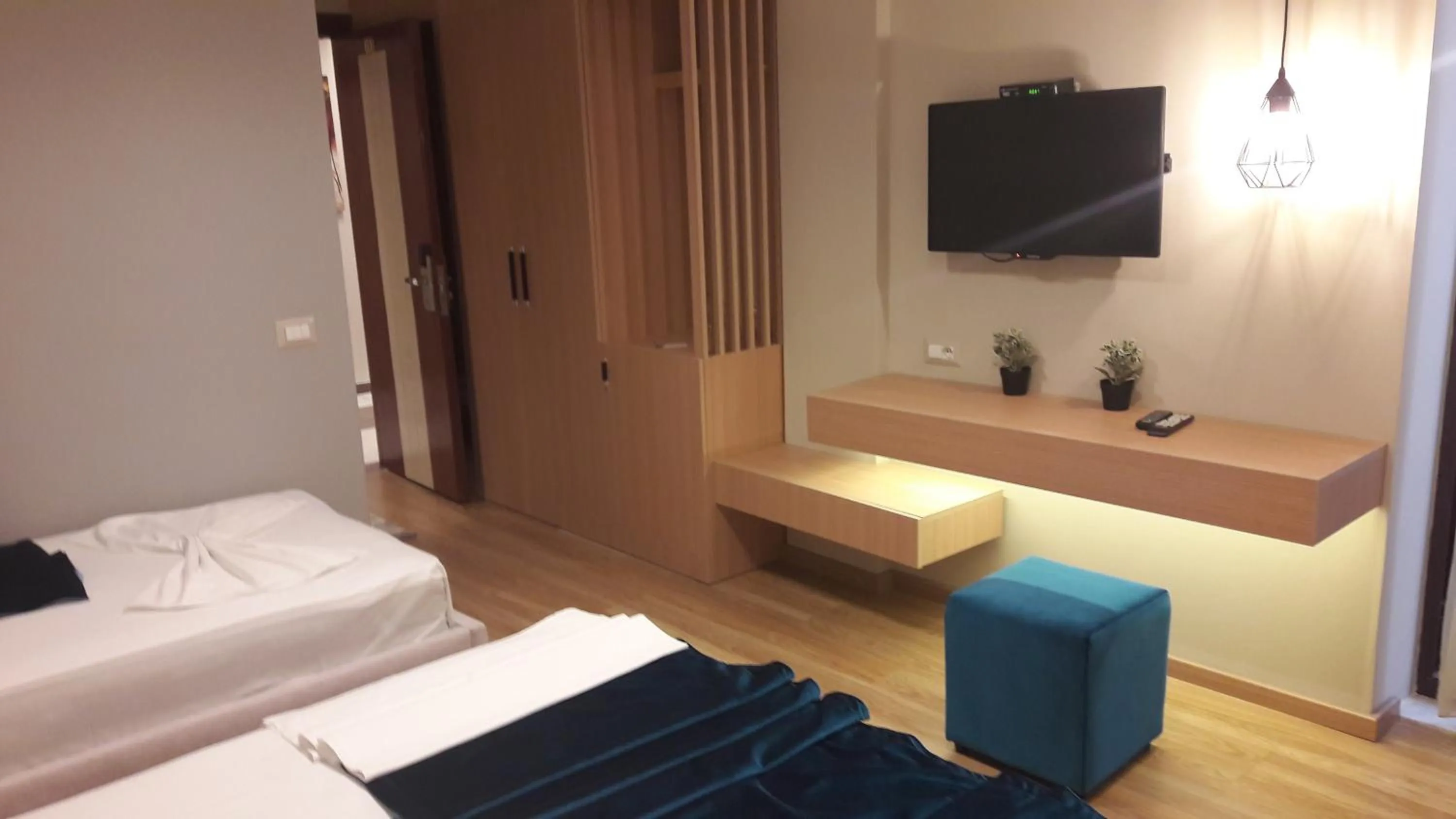 Bedroom, Bed in Perla Hotel