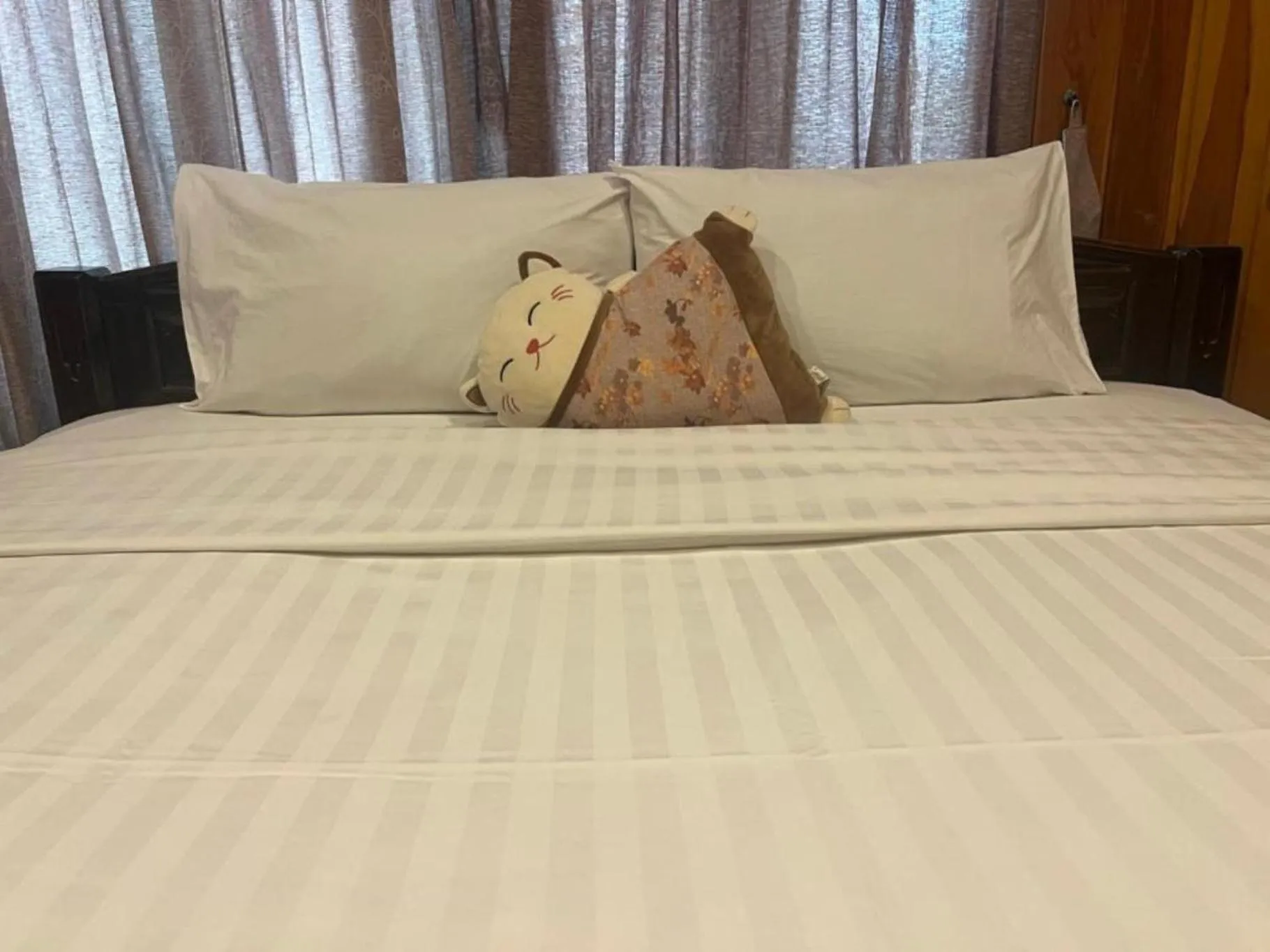 Bed in Siri Lagoona Resort